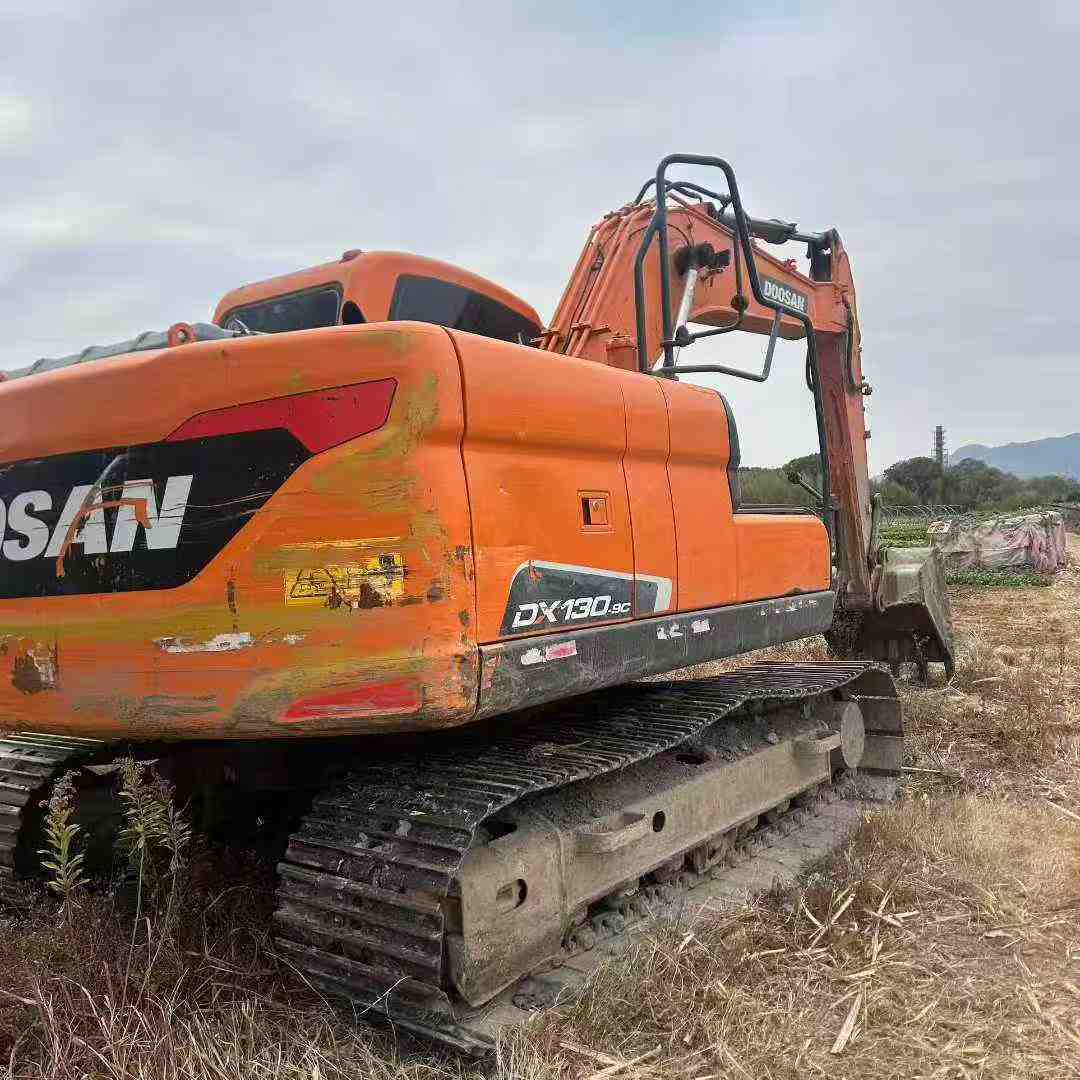 Used Doosan DH130LC-V Excavator 2021 Model / 3