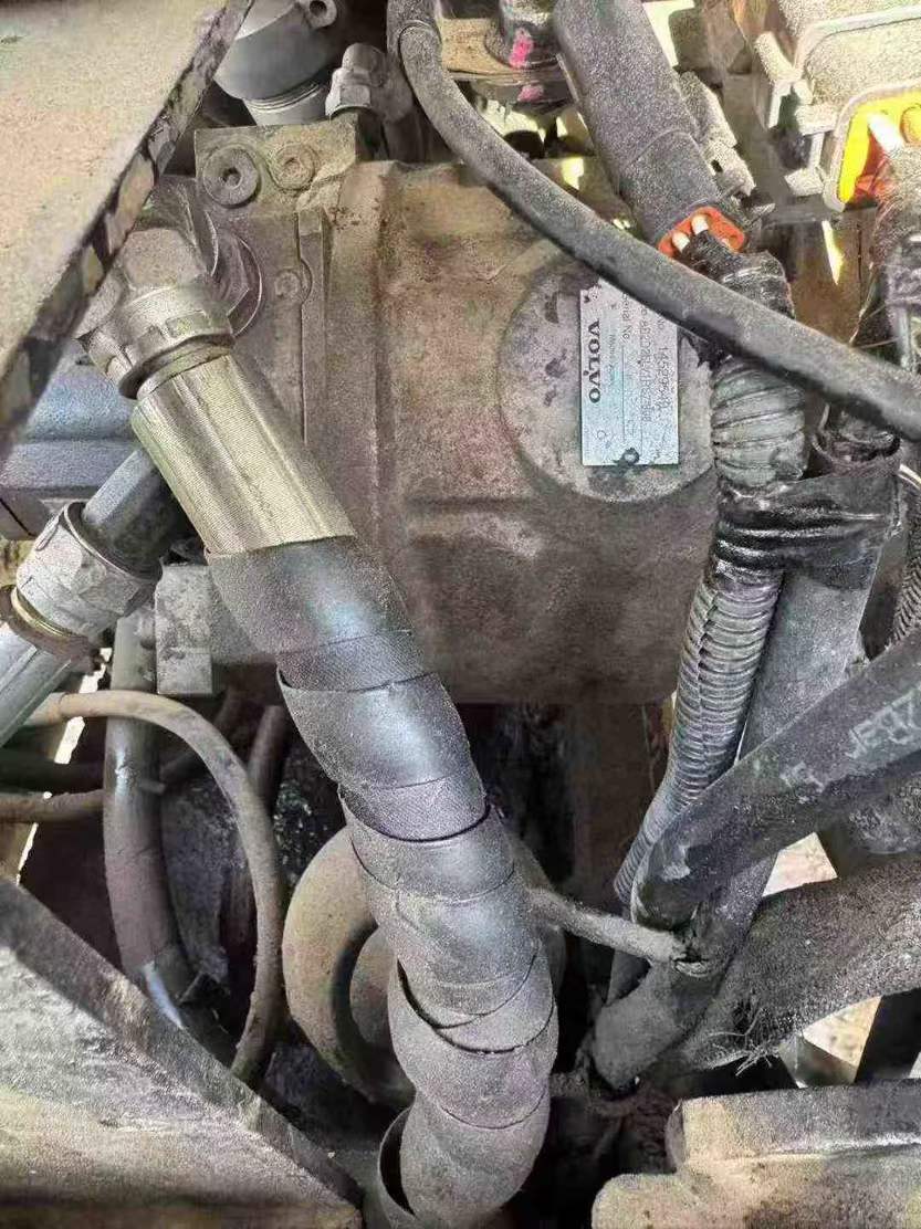 Used Volvo EC60 Excavator 2015 Model / 3