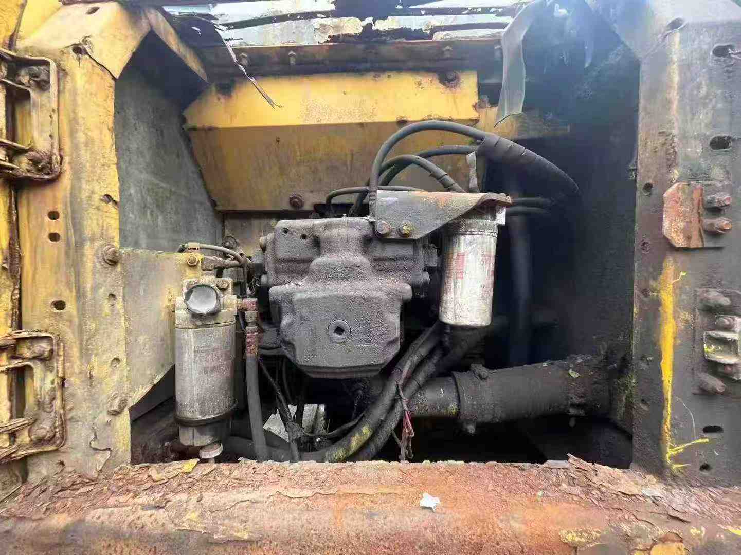 Used Komatsu PC200 Excavator 2016 Model / 3