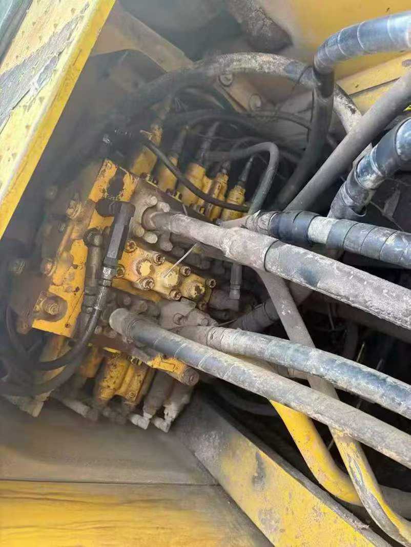 Used Komatsu PC240-11M0 Excavator 2015 Model / 2