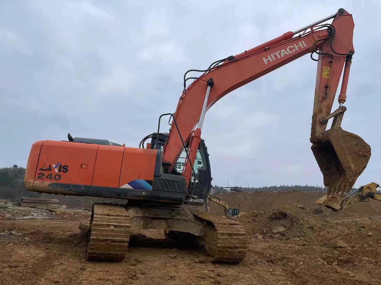 Used Hitachi ZAXIS200 Excavator 2019 Model / 7