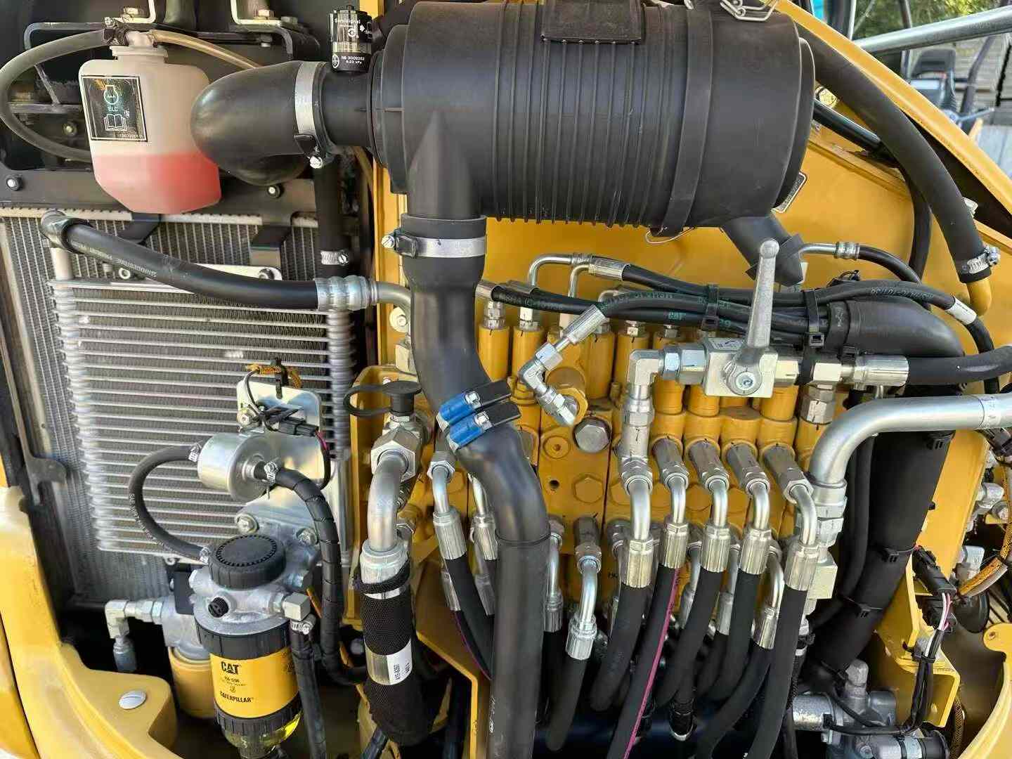 Used Caterpillar 303SR Excavator 2016 Model / 9