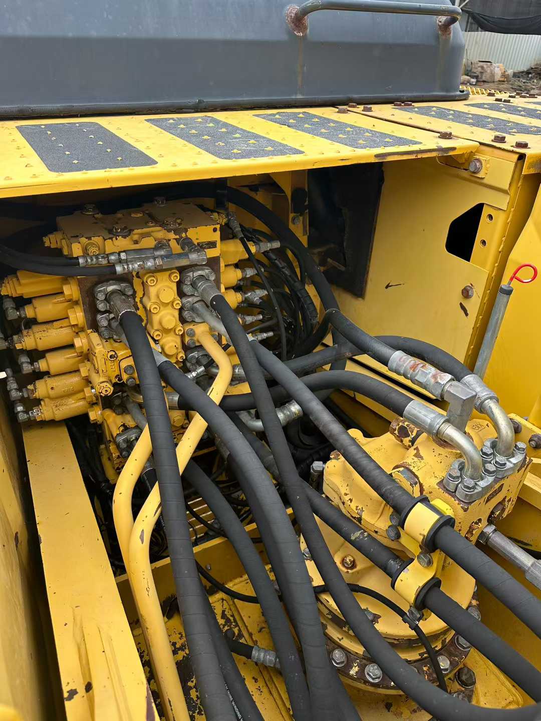 Used Komatsu PC200-8N1 Excavator 2016 Model / 3