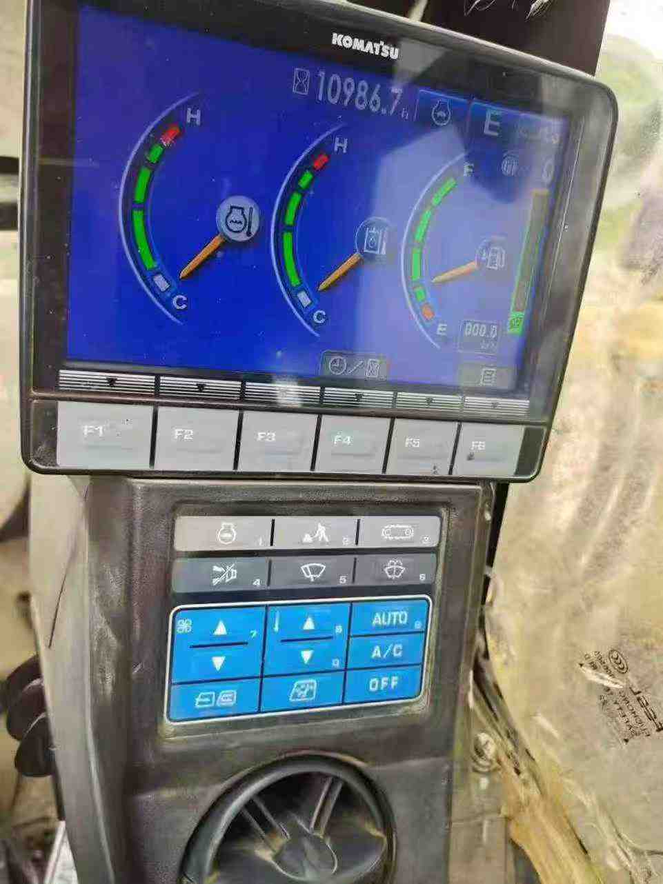 Used Komatsu PC60 Excavator 2017 Model / 4