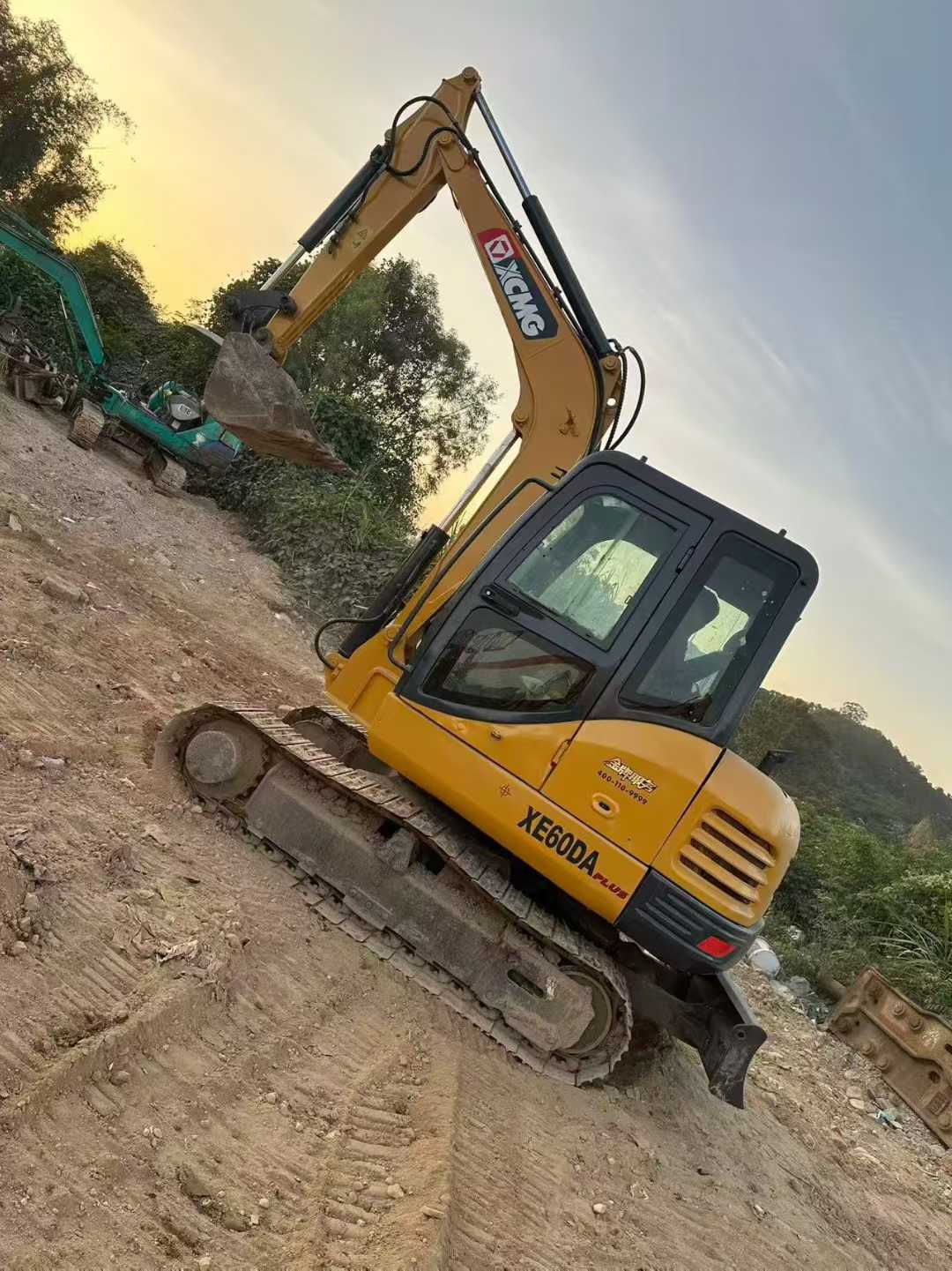 Used XCMG XE60 Excavator 2016 Model / 4