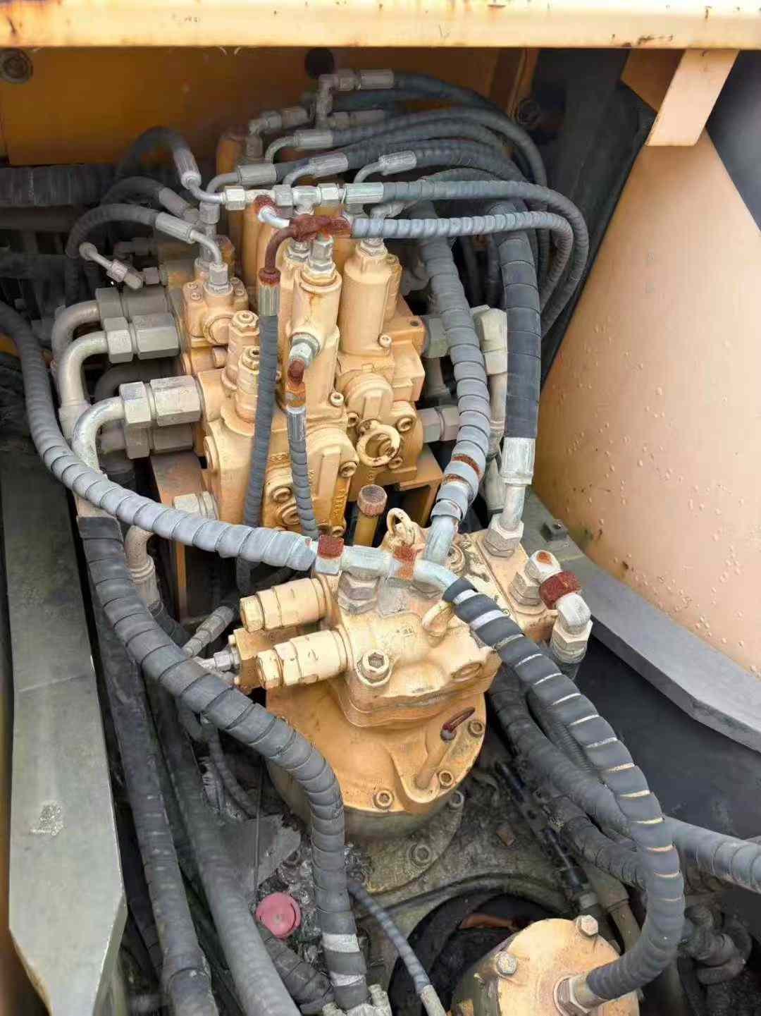 Used Sany SY135 Excavator 2016 Model / 2