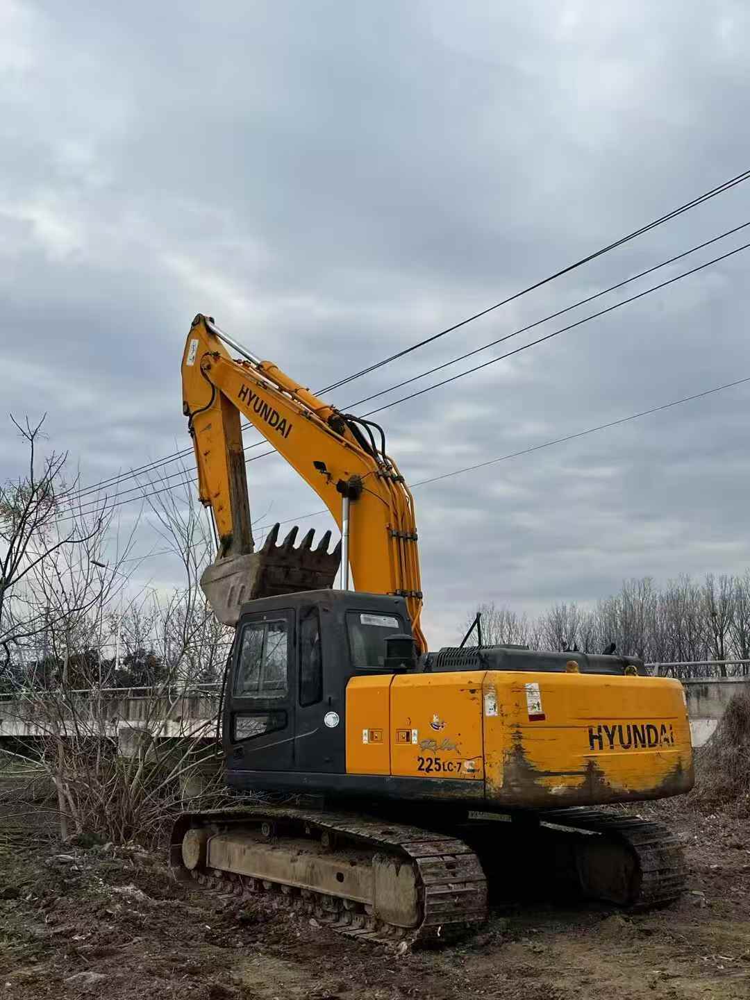 Used Hyundai R225-7 Excavator 2016 Model / 9