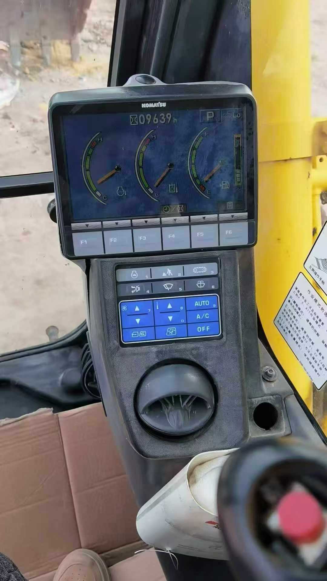 Used Komatsu PC60 Excavator 2018 Model / 3