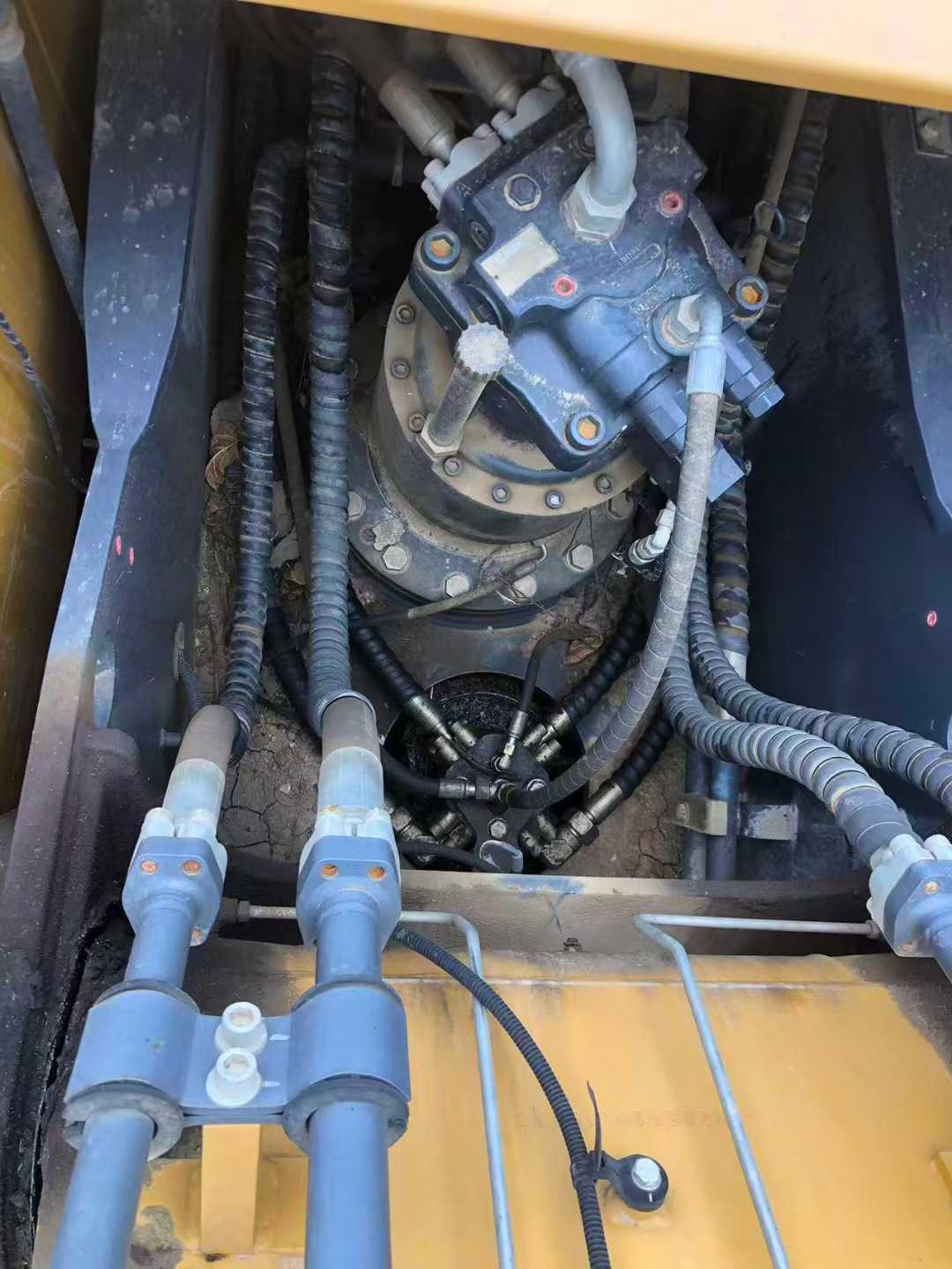 Used XCMG XE205GH Excavator 2021 Model / 6