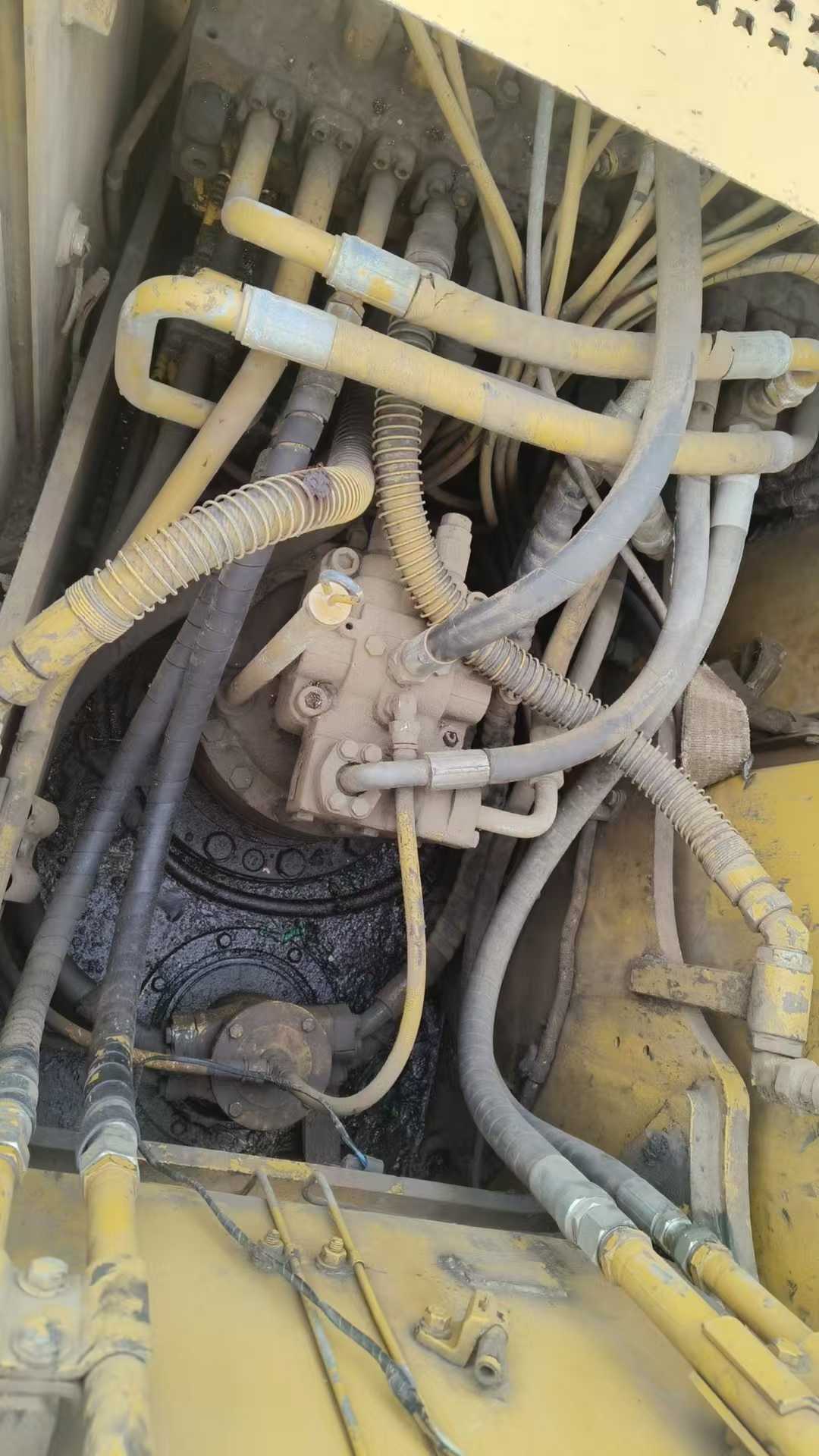 Used Caterpillar 320C Excavator 2016 Model / 5