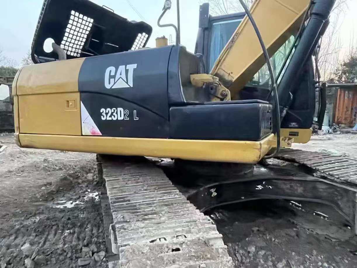Used Caterpillar 323D2L Excavator 2017 Model / 7