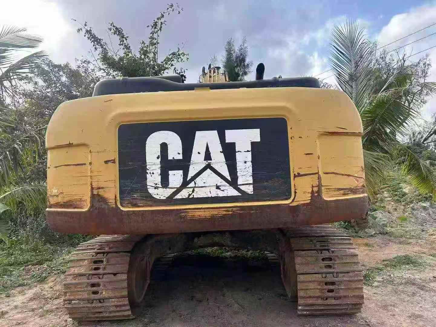 Used Caterpillar 320D Excavator 2015 Model / 2