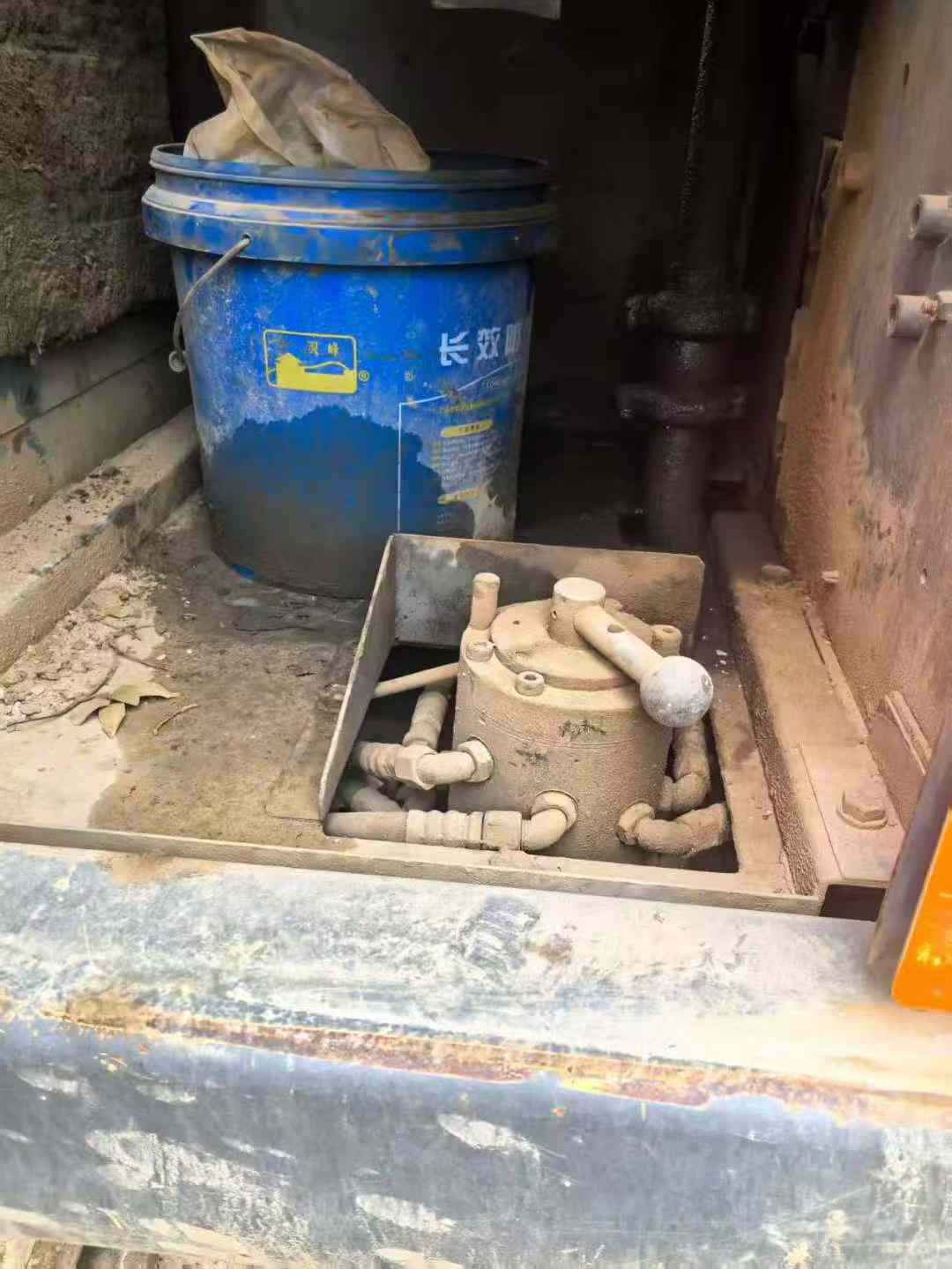 Used Hitachi ZAXIS200 Excavator 2012 Model / 3