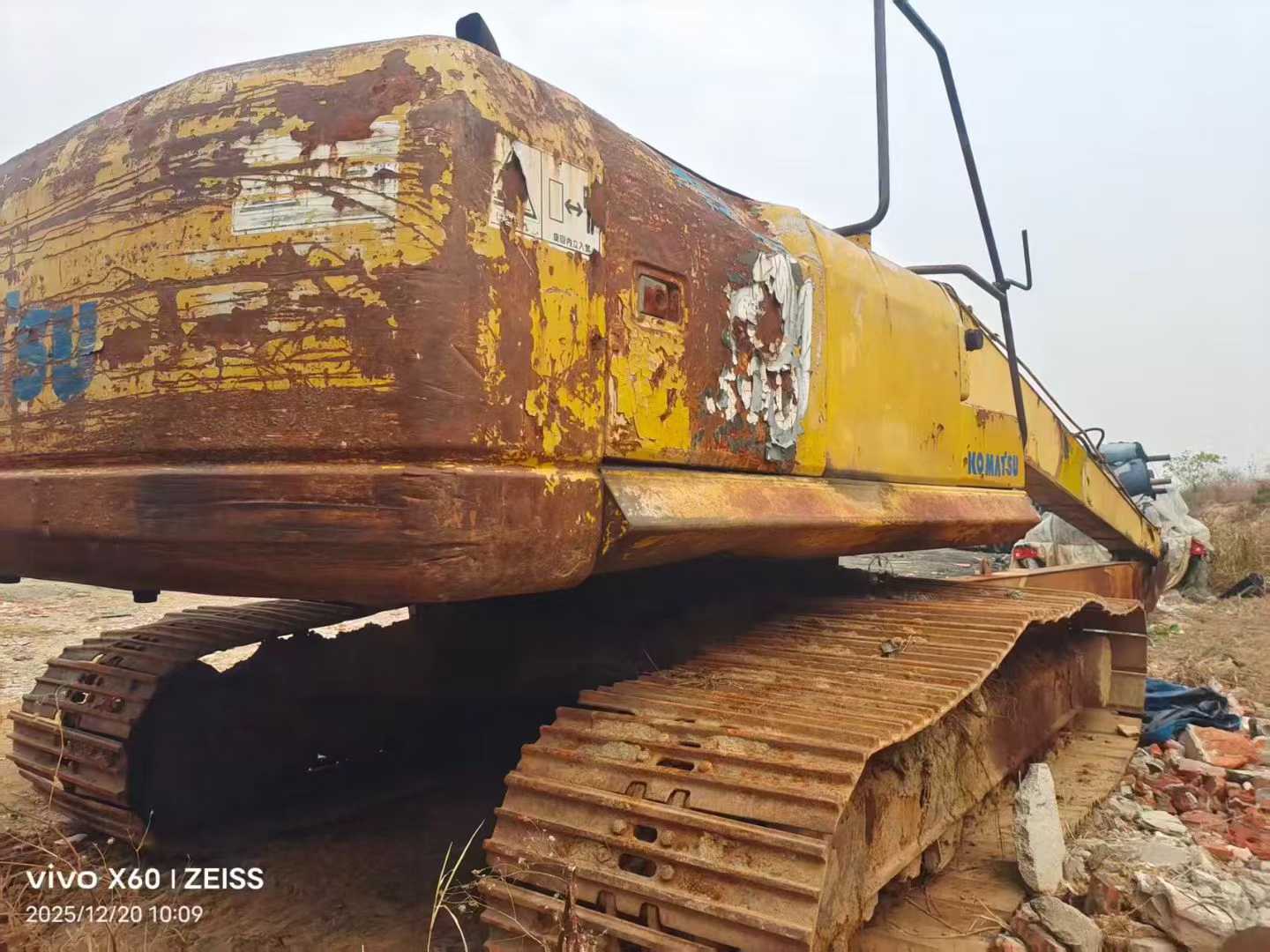 Used Komatsu PW220-7 Excavator 2016 Model / 3