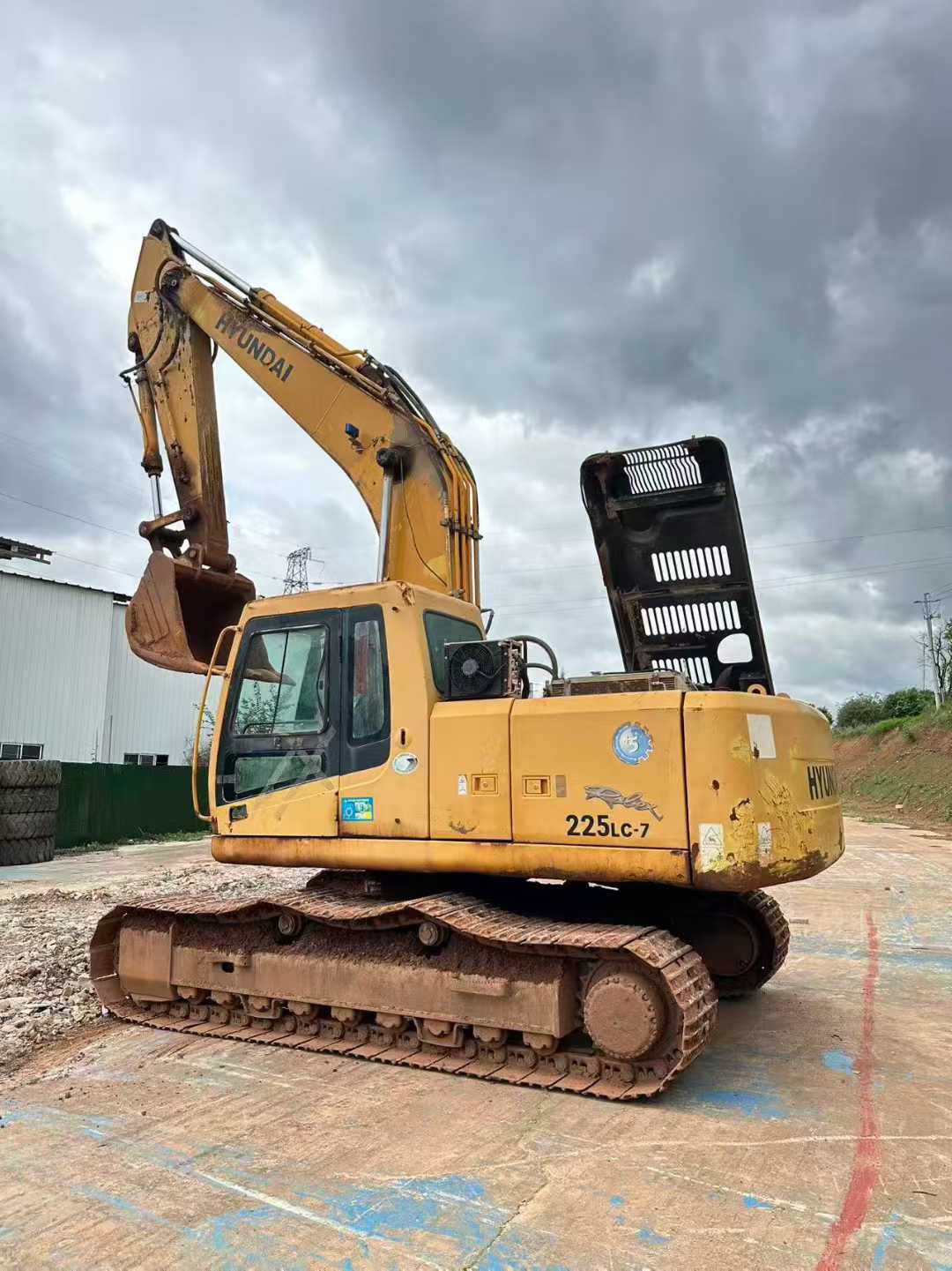 Used Hyundai R225-7 Excavator 2016 Model / 2