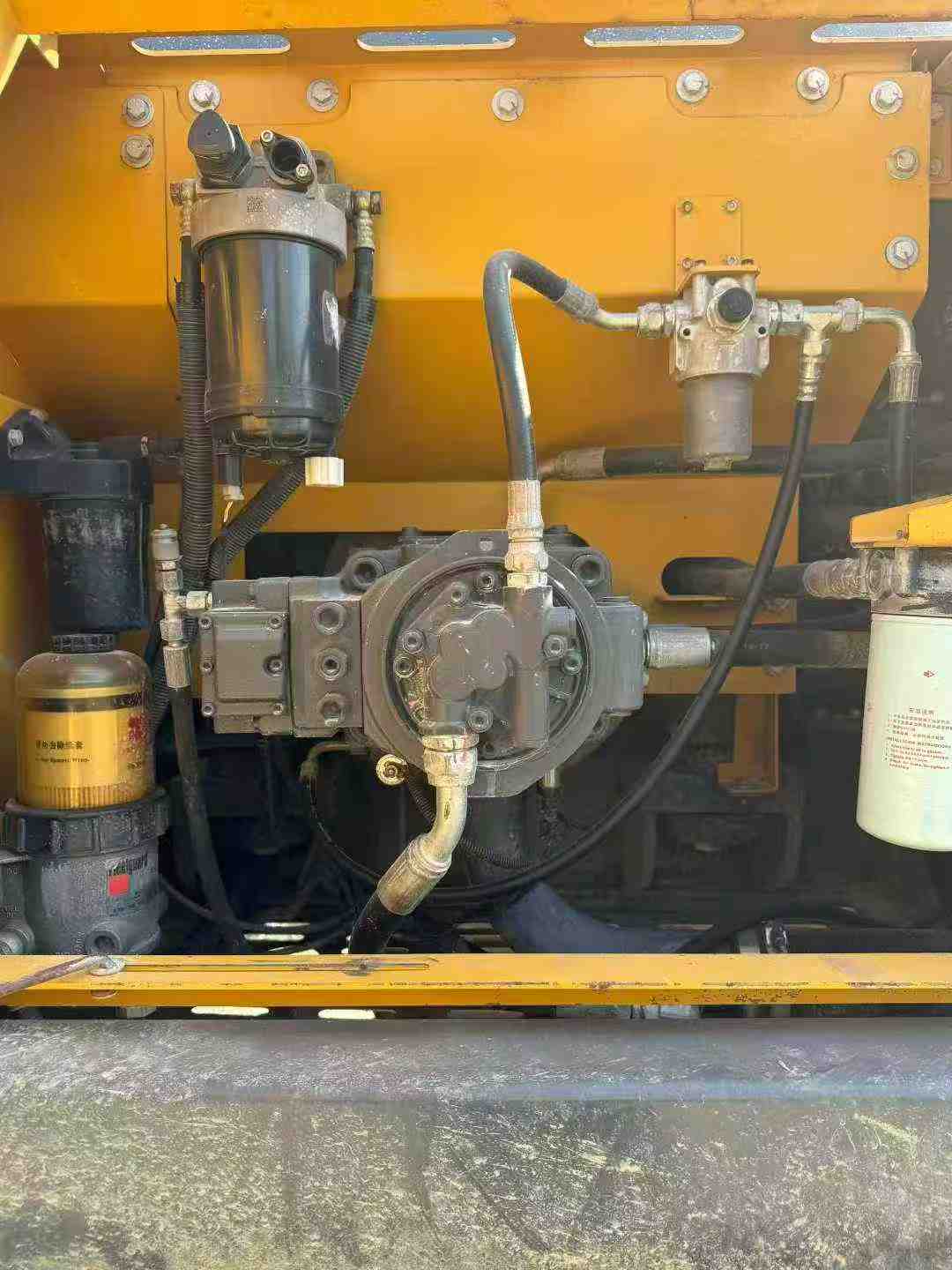 Used XCMG XE215 Excavator 2022 Model / 3