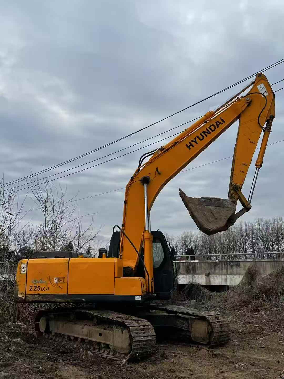 Used Hyundai R225-7 Excavator 2016 Model / 2