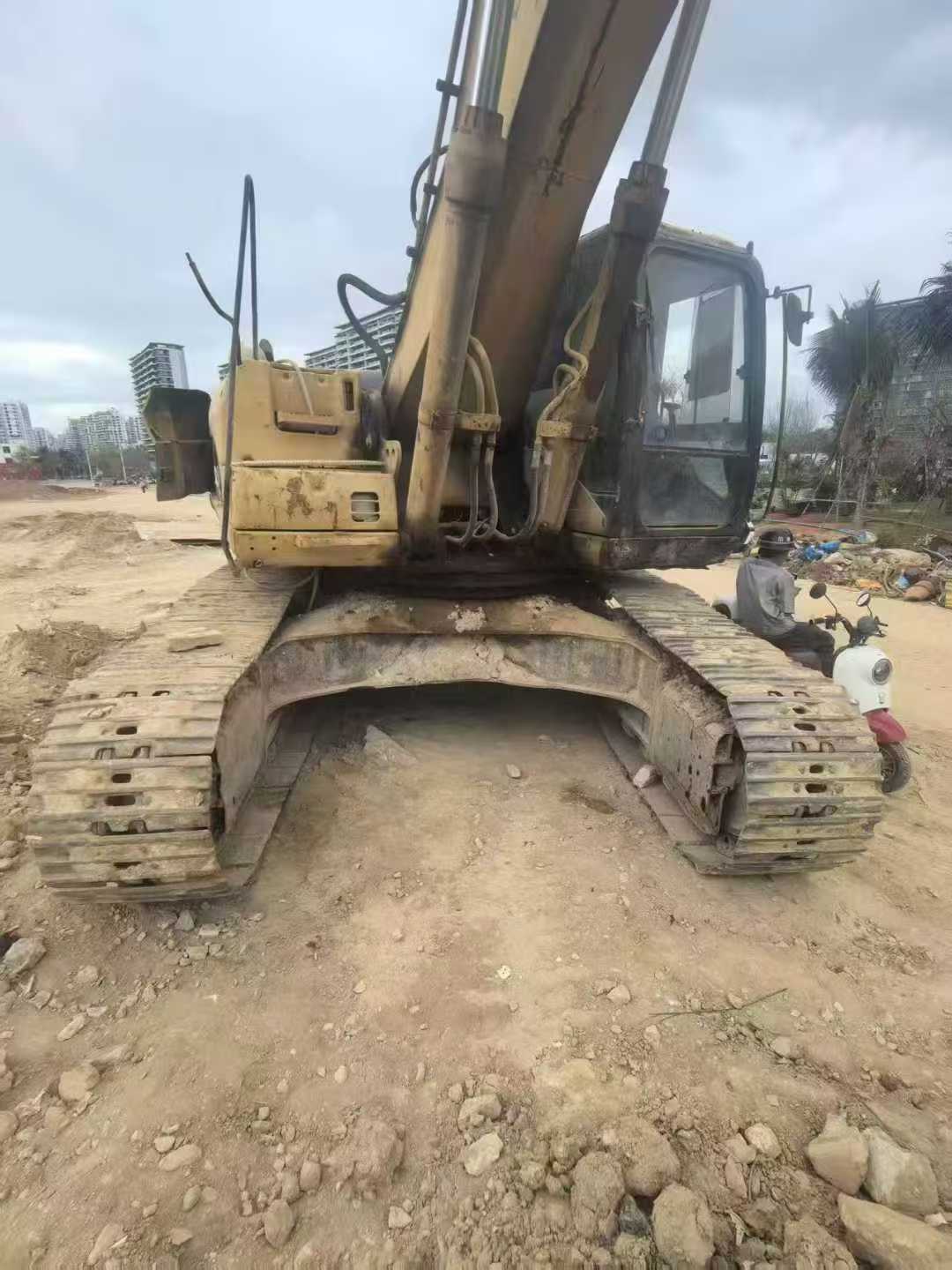 Used Caterpillar 330C Excavator 2016 Model / 4