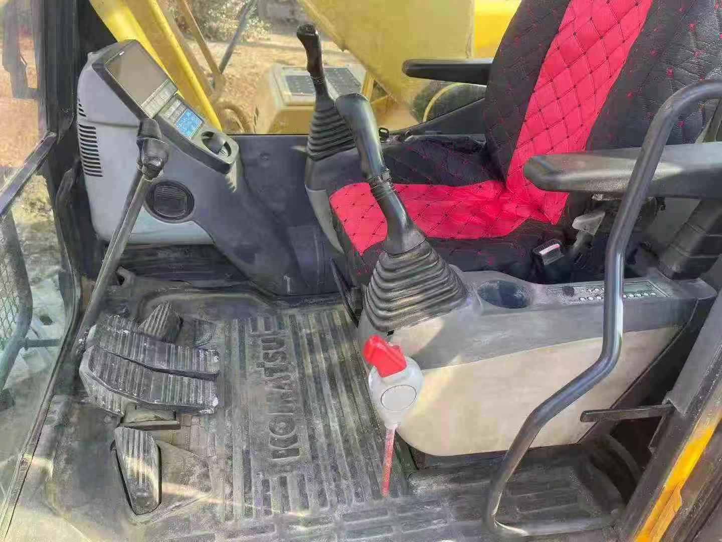 Used Komatsu PC200 Excavator 2016 Model / 5