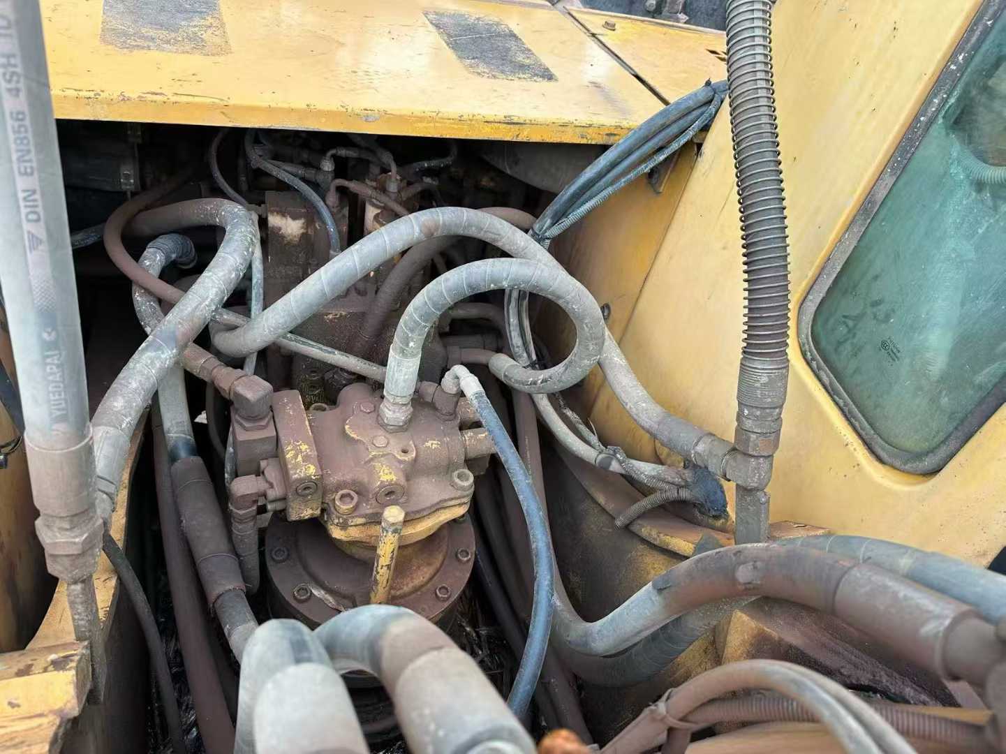 Used Hyundai R225-7 Excavator 2016 Model / 7