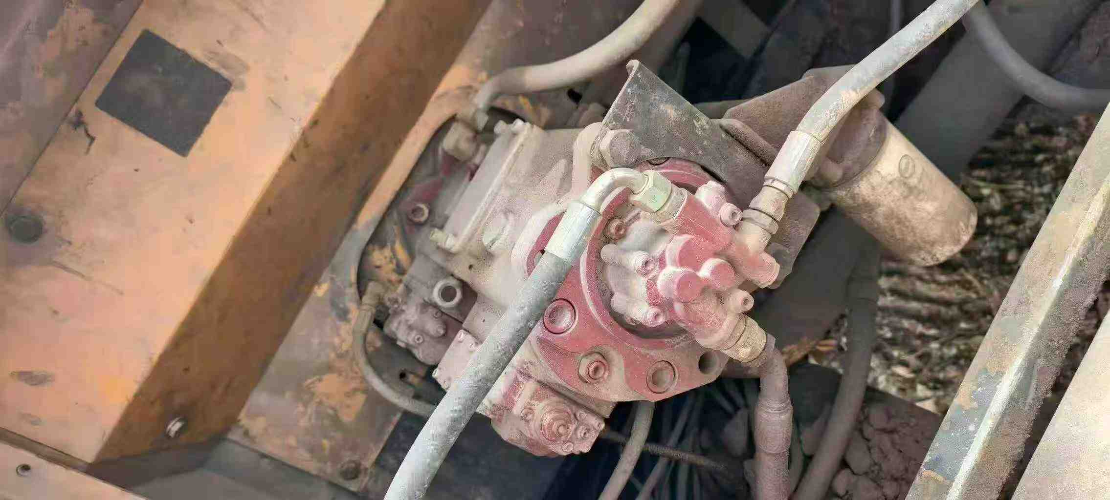 Used Hyundai HX305L Excavator 2016 Model / 4