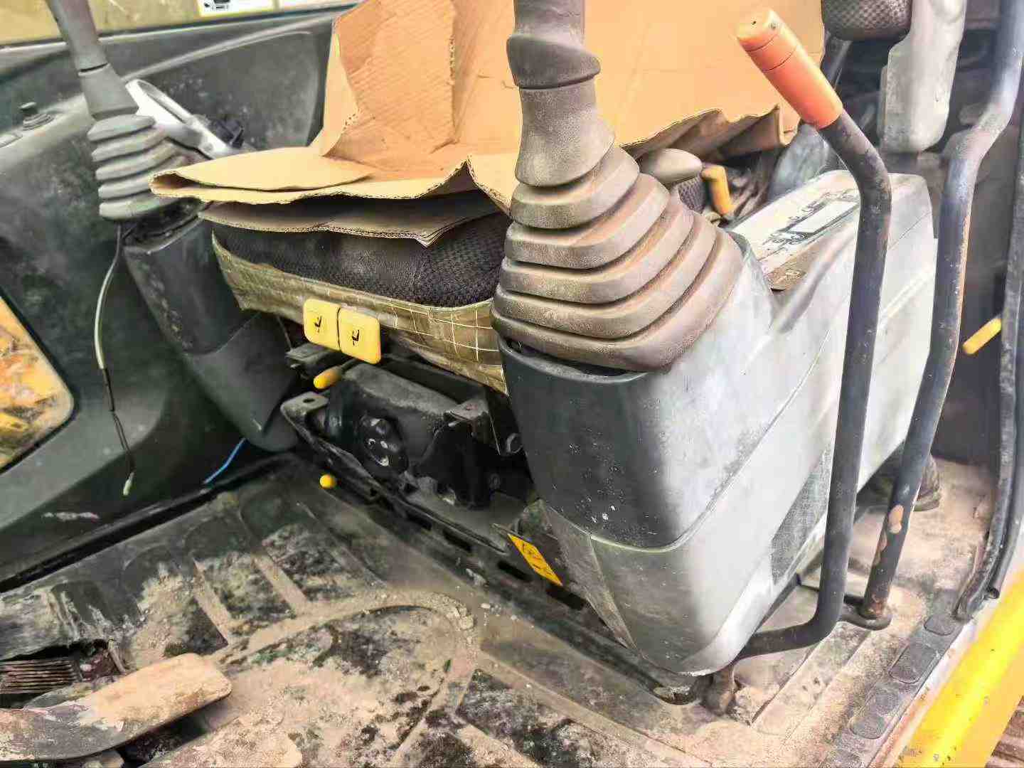 Used Kato HD820 Excavator 2017 Model / 3