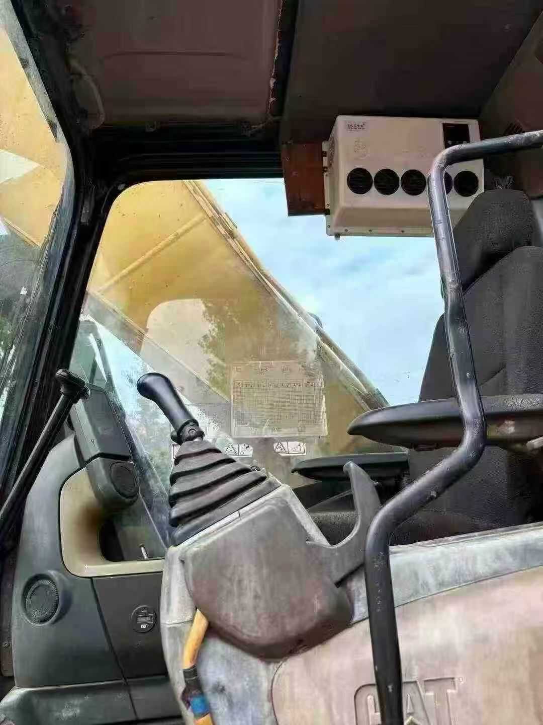 Used Caterpillar 320D Excavator 2013 Model / 3