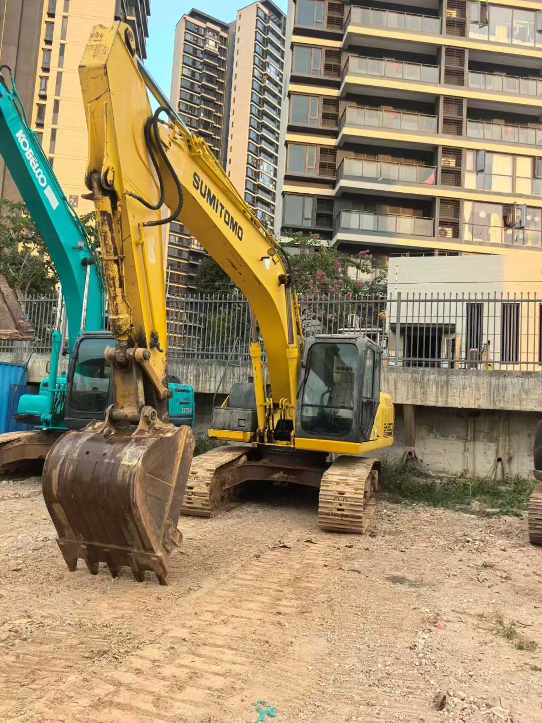 Used Sumitomo SH200 Excavator 2016 Model / 4