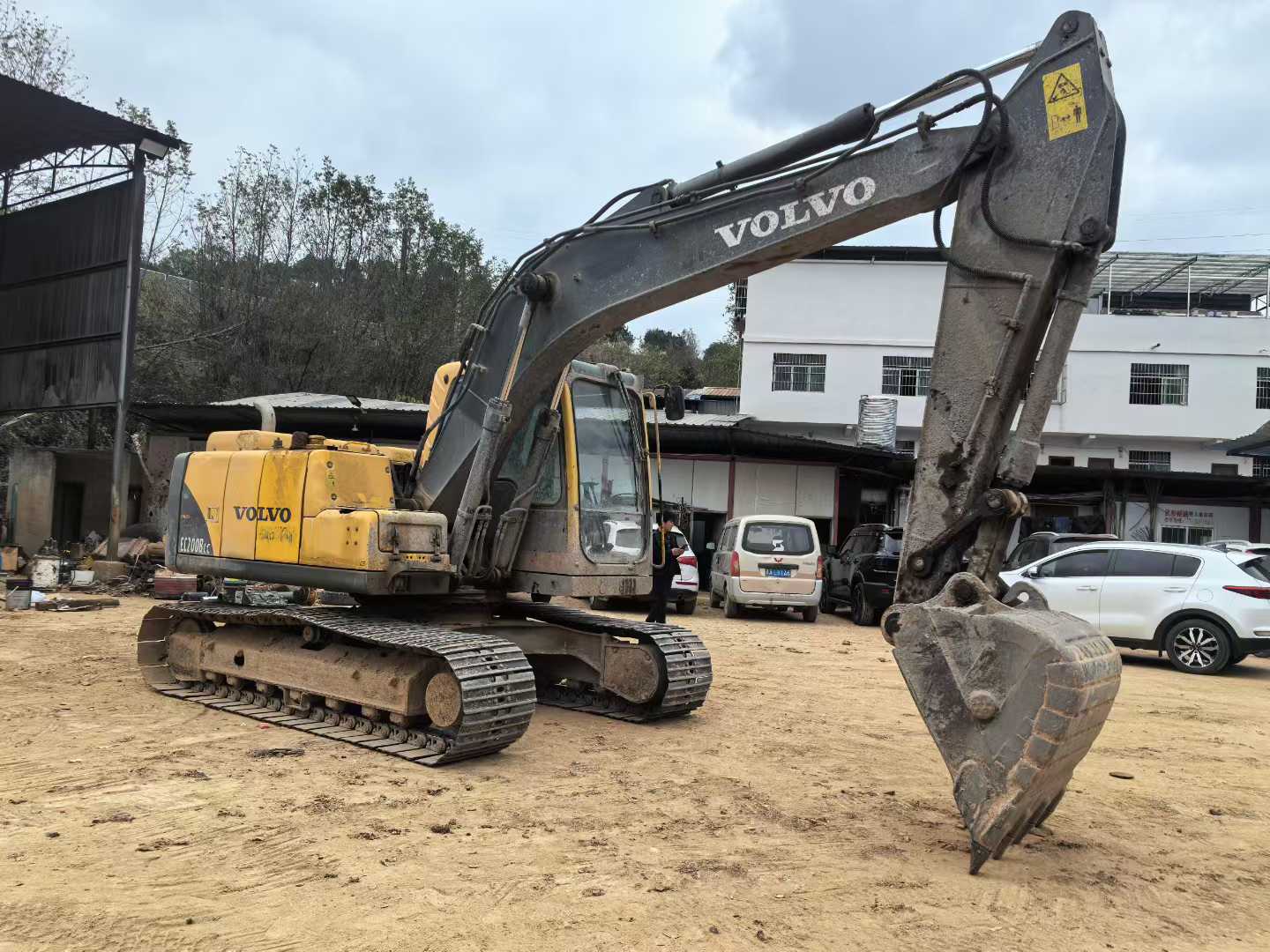 Used Volvo EC140 Excavator 2015 Model / 9