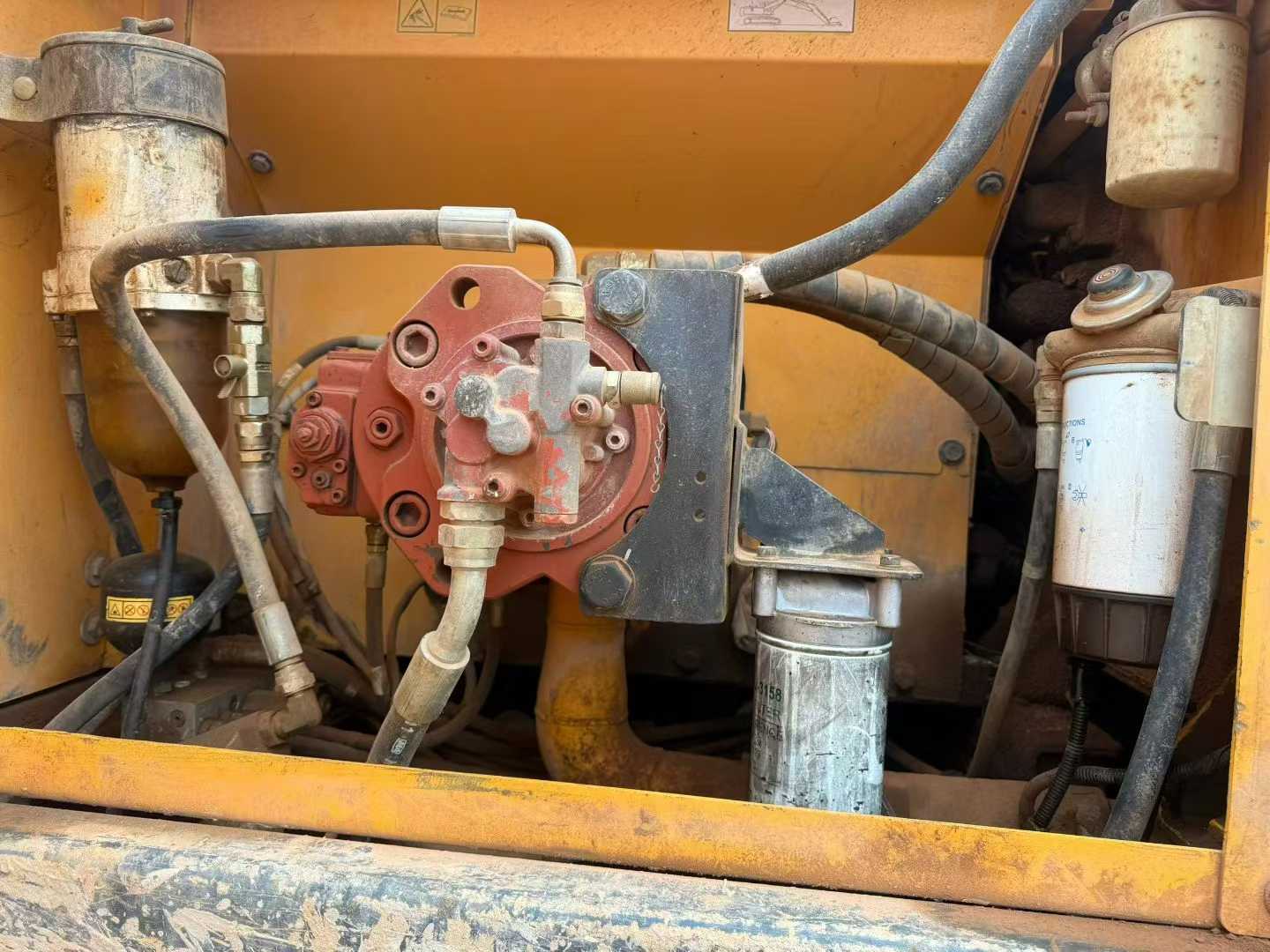 Used Hyundai R215VSN Excavator 2016 Model / 4