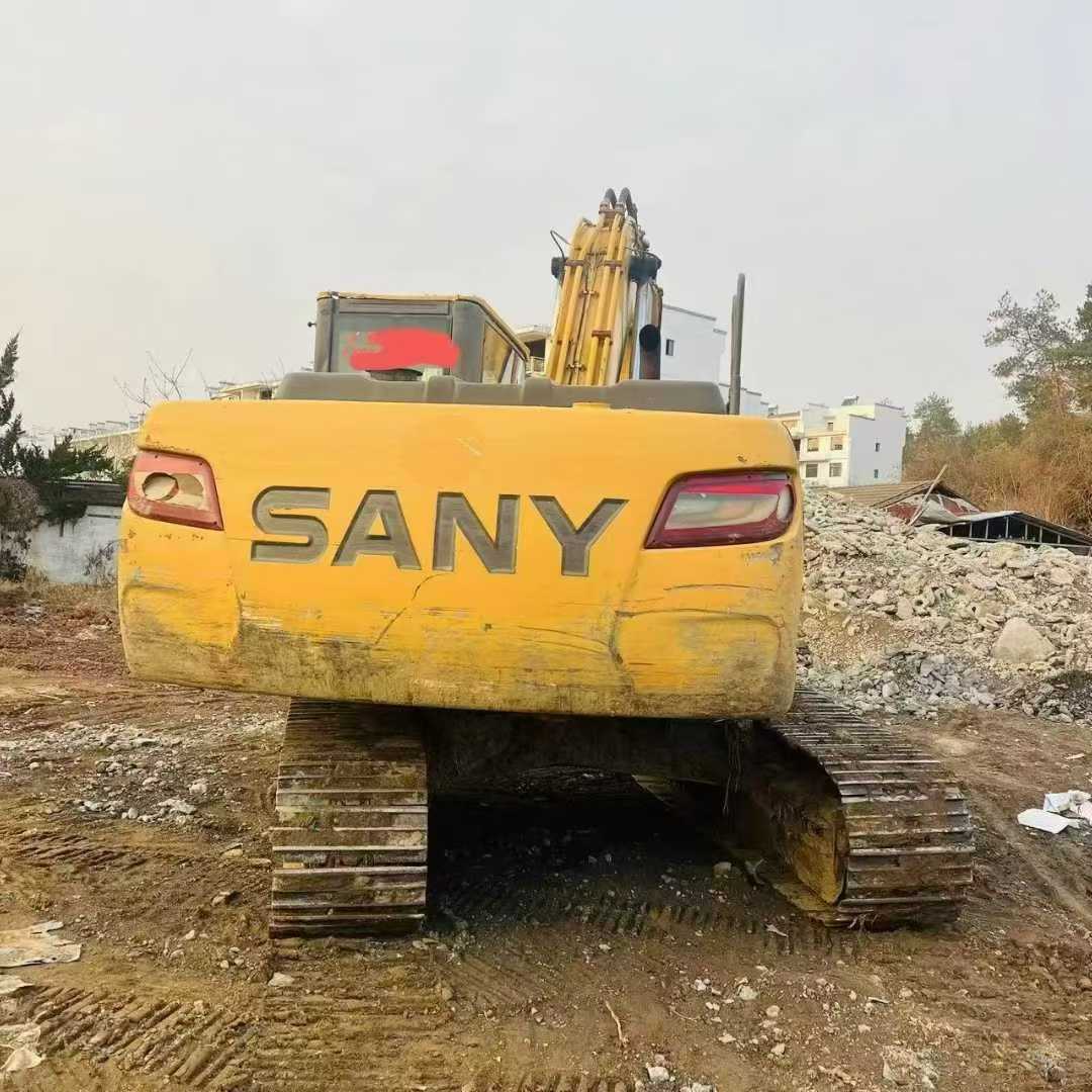 Used Sany SY215W Excavator 2016 Model / 4