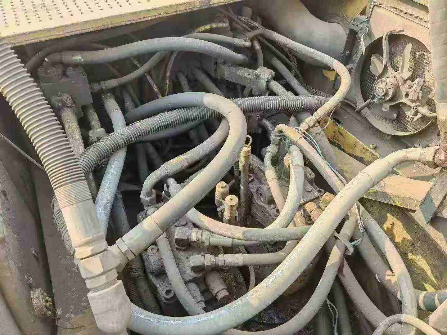 Used Caterpillar CT195 Excavator 2016 Model / 7