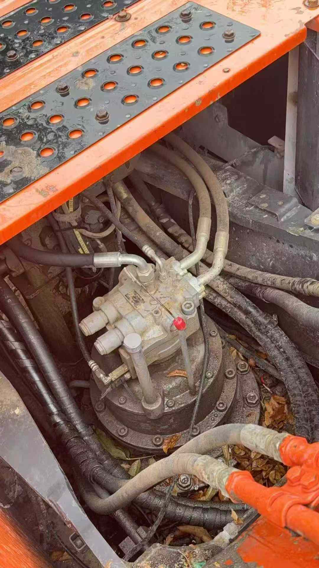 Used Hitachi ZX240-5A Excavator 2017 Model / 4