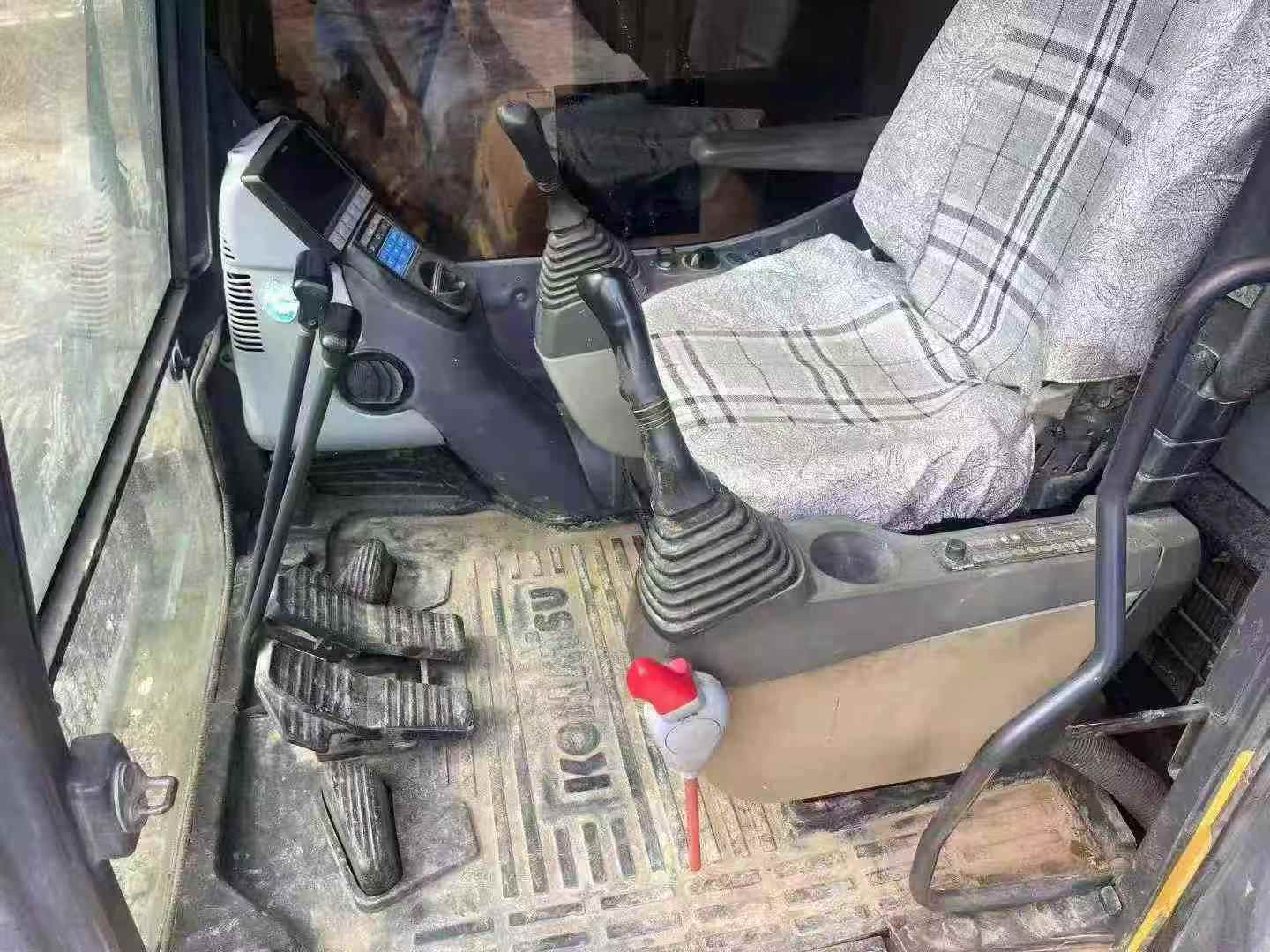 Used Komatsu PC240-11M0 Excavator 2016 Model / 6