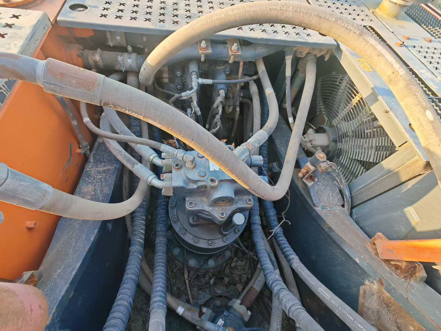 Used Doosan DL420 Excavator 2020 Model / 4