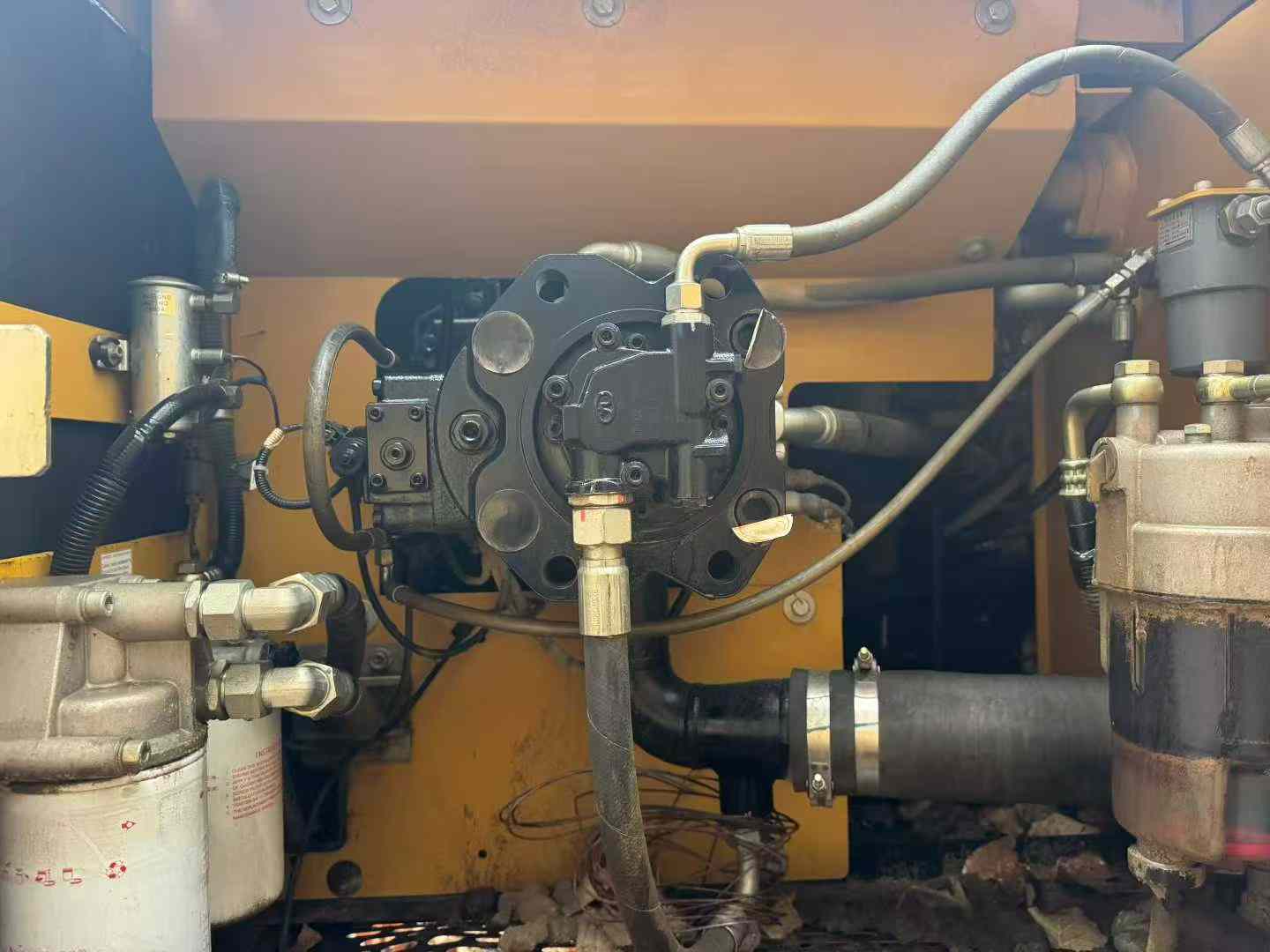 Used Sany SY200H Excavator 2021 Model / 4