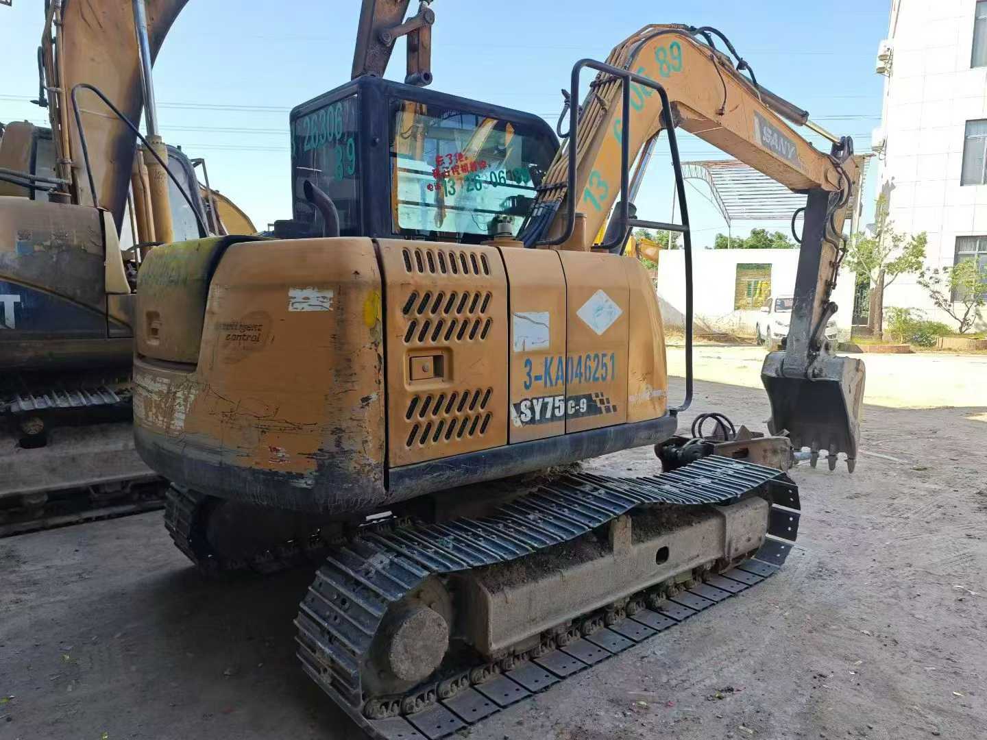 Used Sany SY75 Excavator 2015 Model / 3