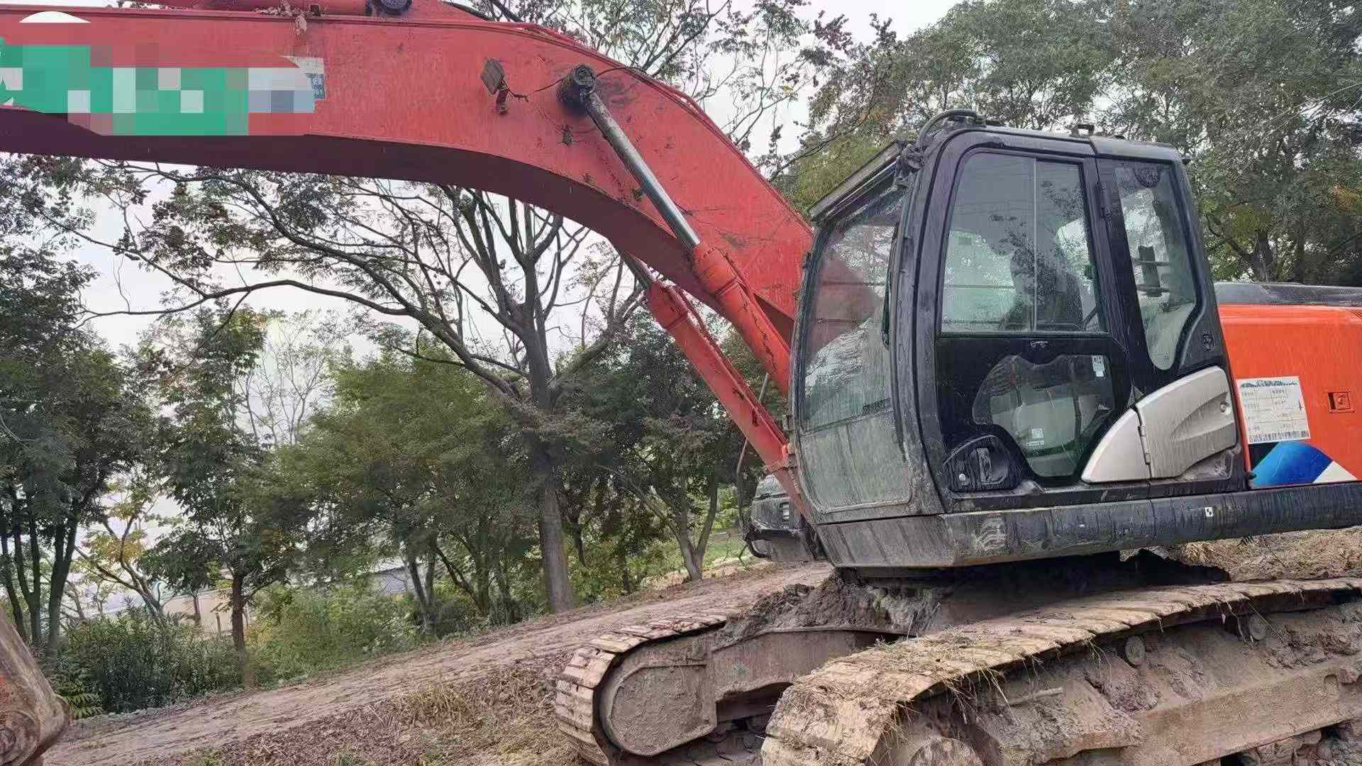 Used Hitachi ZX240-5A Excavator 2017 Model / 3