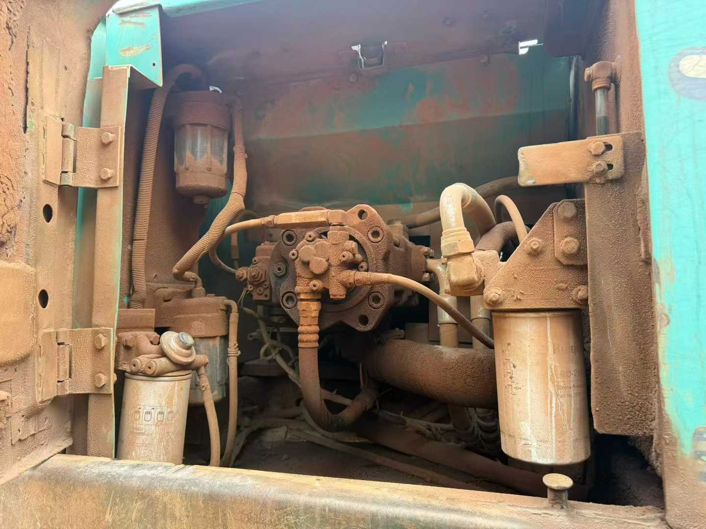 Used Kobelco SK210 Excavator 2016 Model / 6