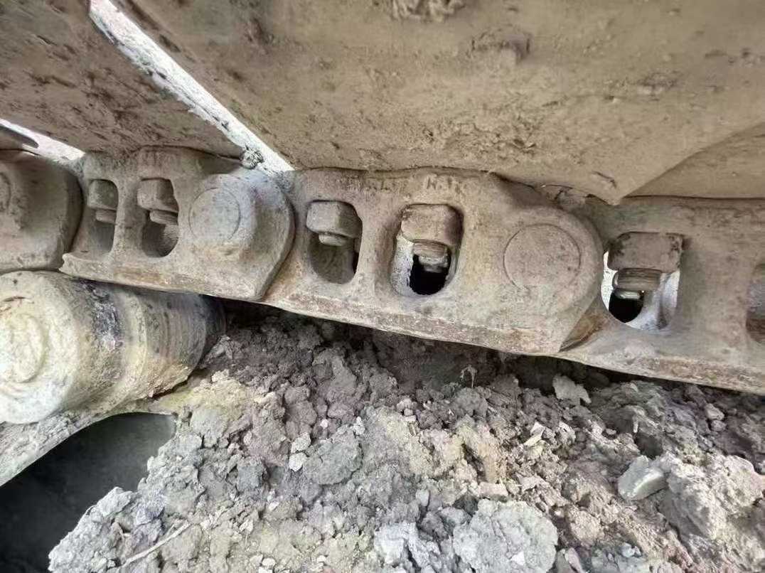 Used Caterpillar 323D2L Excavator 2017 Model / 4