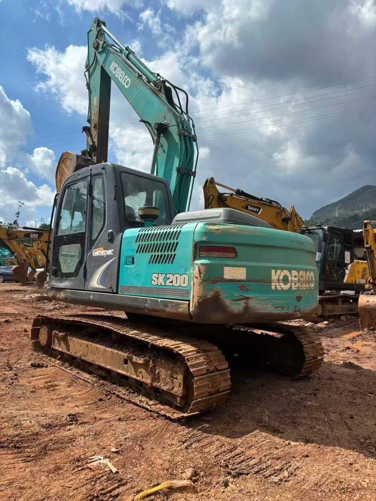 Used Kobelco SK140 Excavator 2014 Model / 6