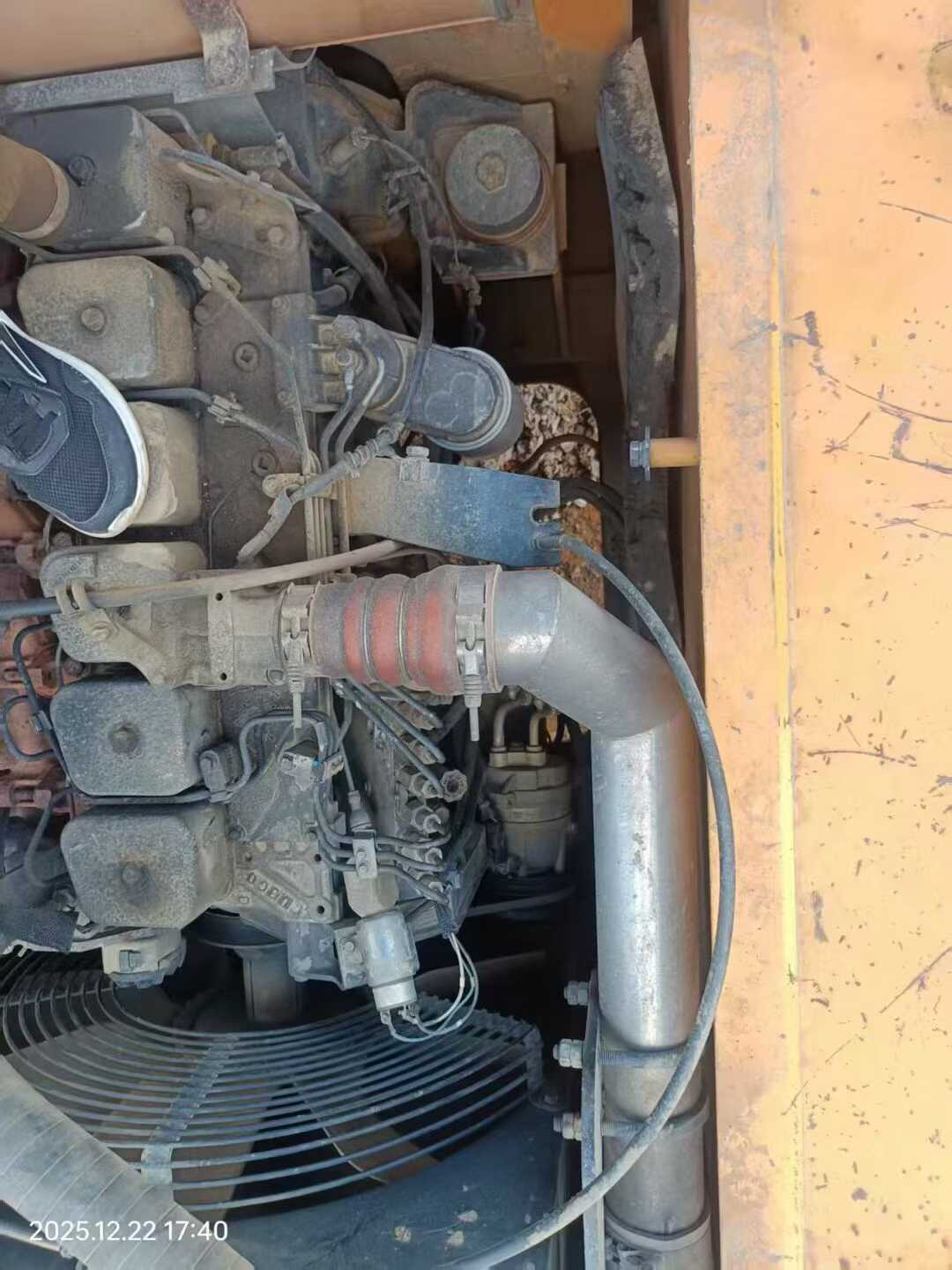 Used Hyundai R215-7 Excavator 2016 Model / 3