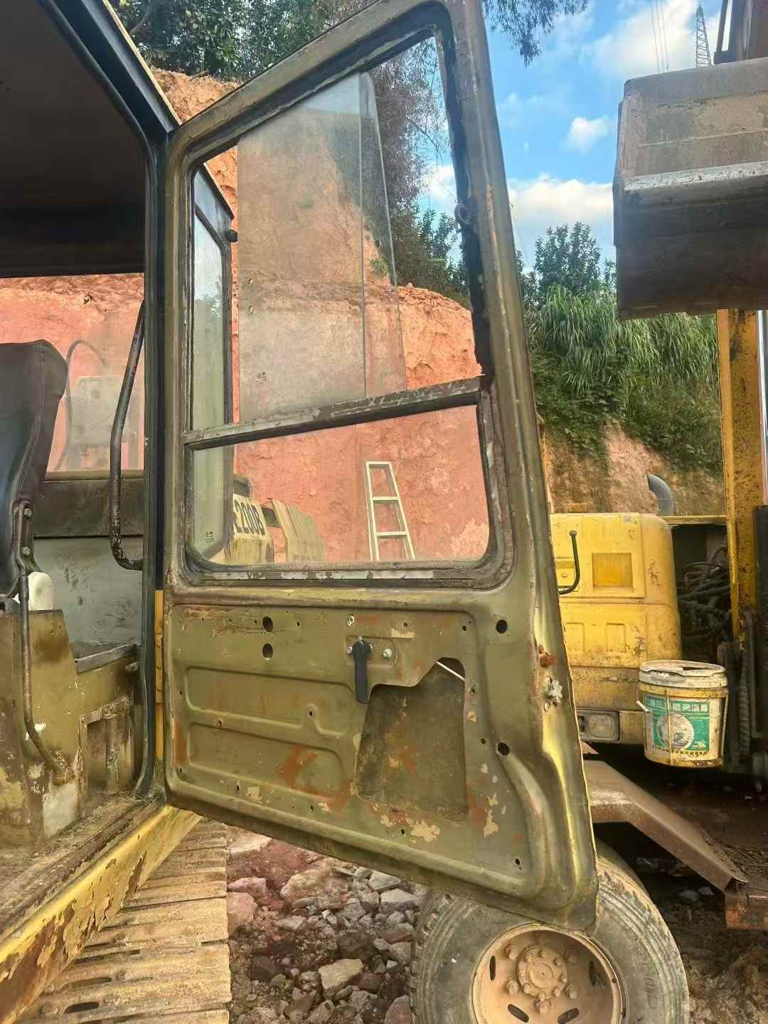 Used Caterpillar CT20 Excavator 2016 Model / 2