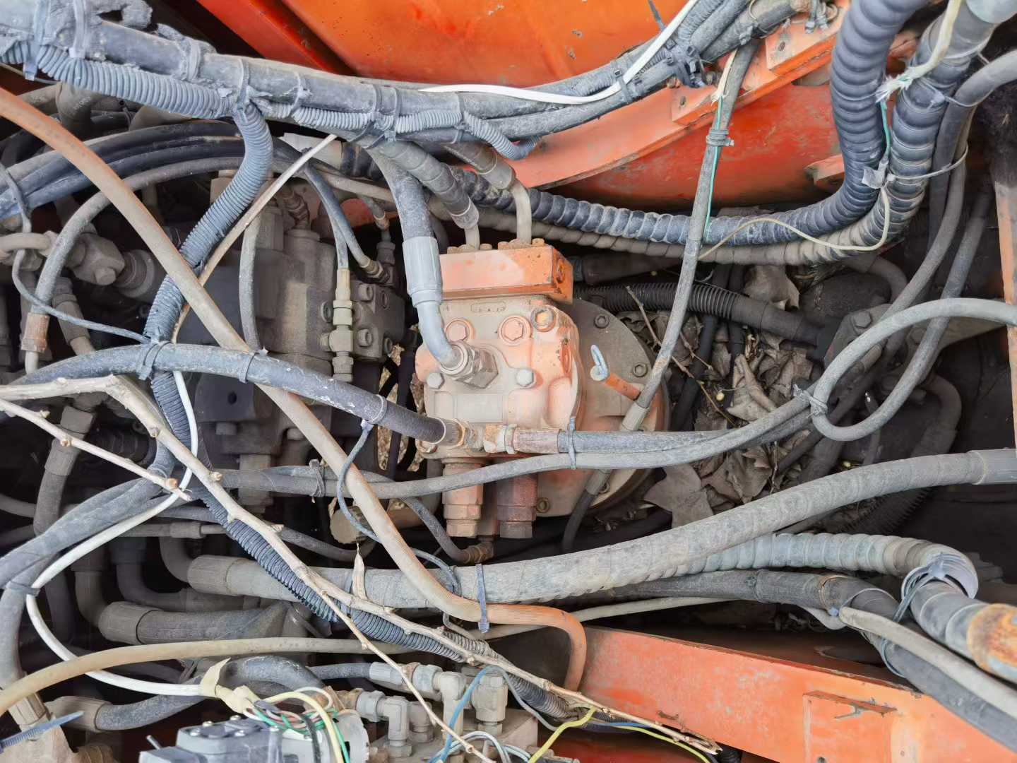 Used Doosan DX15 Excavator 2010 Model / 8