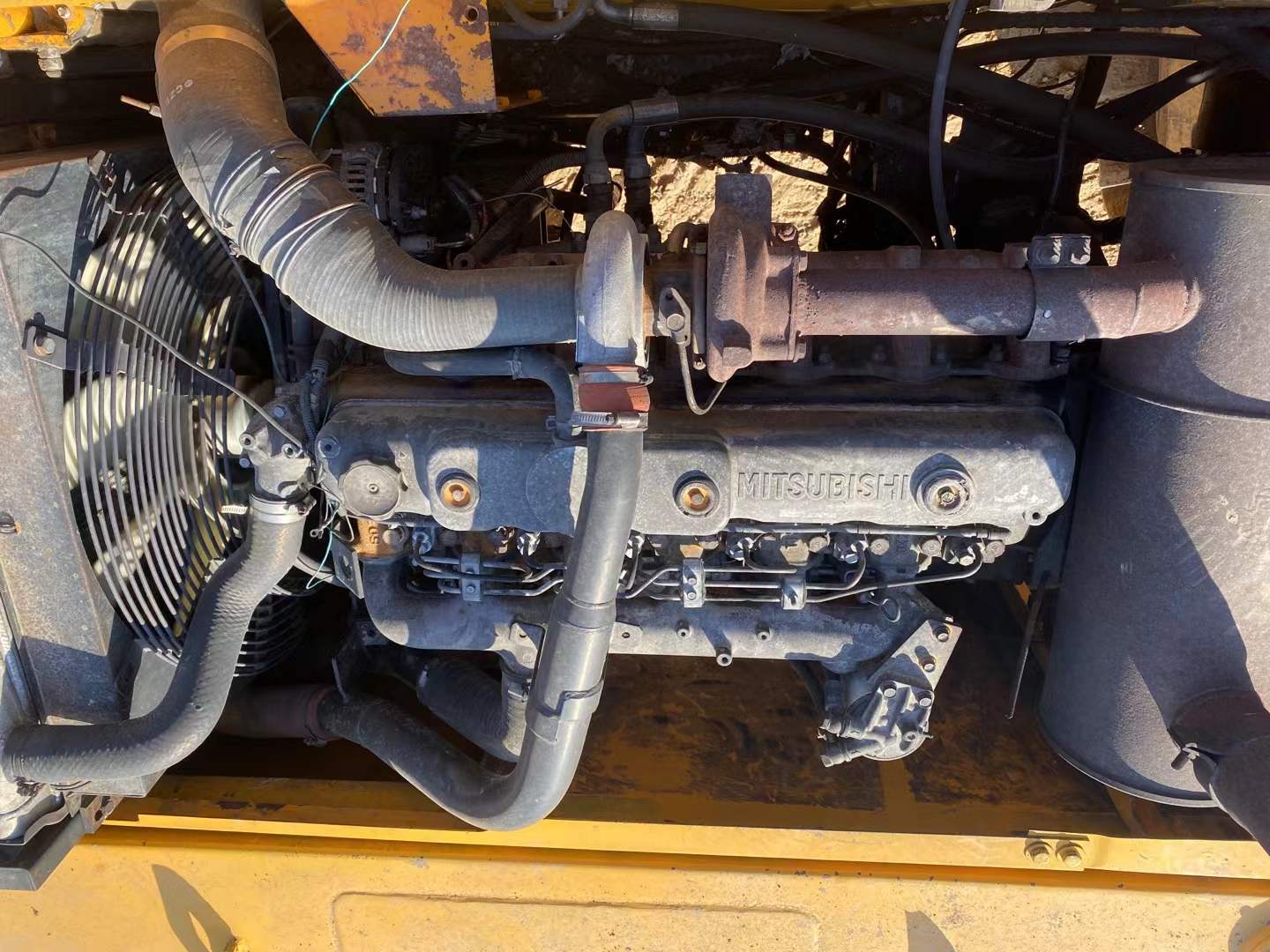 Used Sany SY215C-8S Excavator 2016 Model / 9