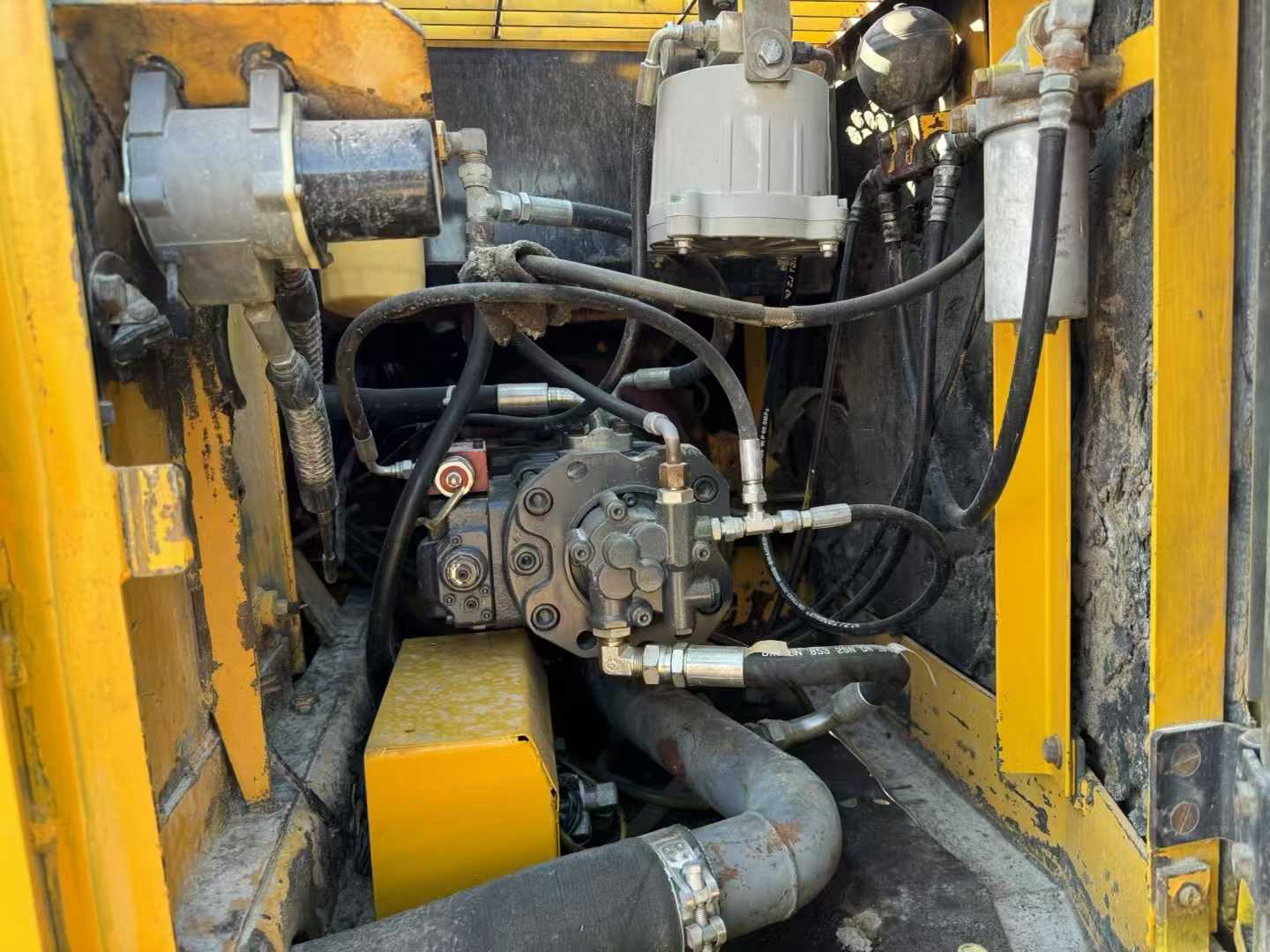 Used Kato HD512 Excavator 2016 Model / 6