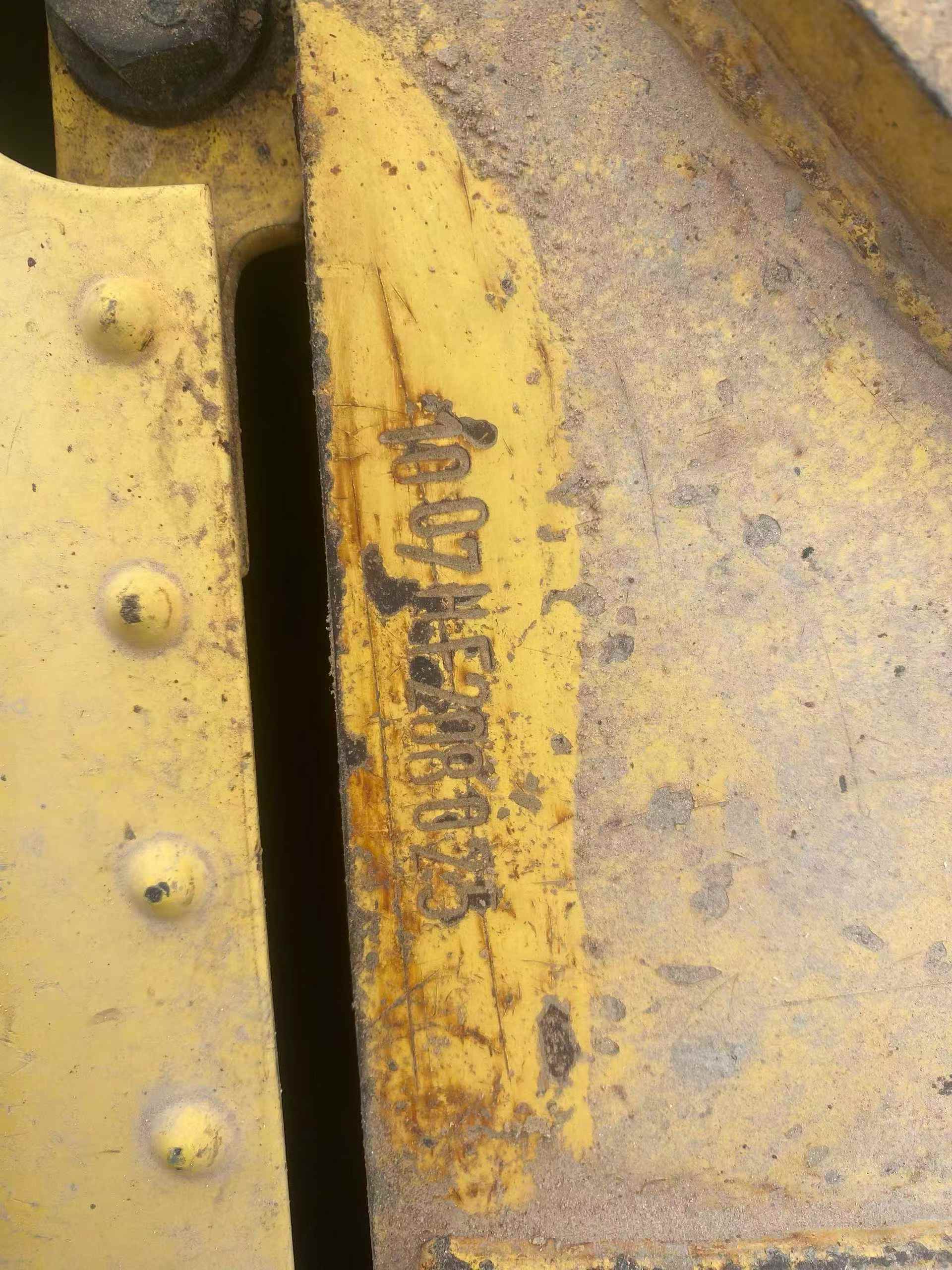 Used Komatsu PC220-8 Excavator 2010 Model / 6