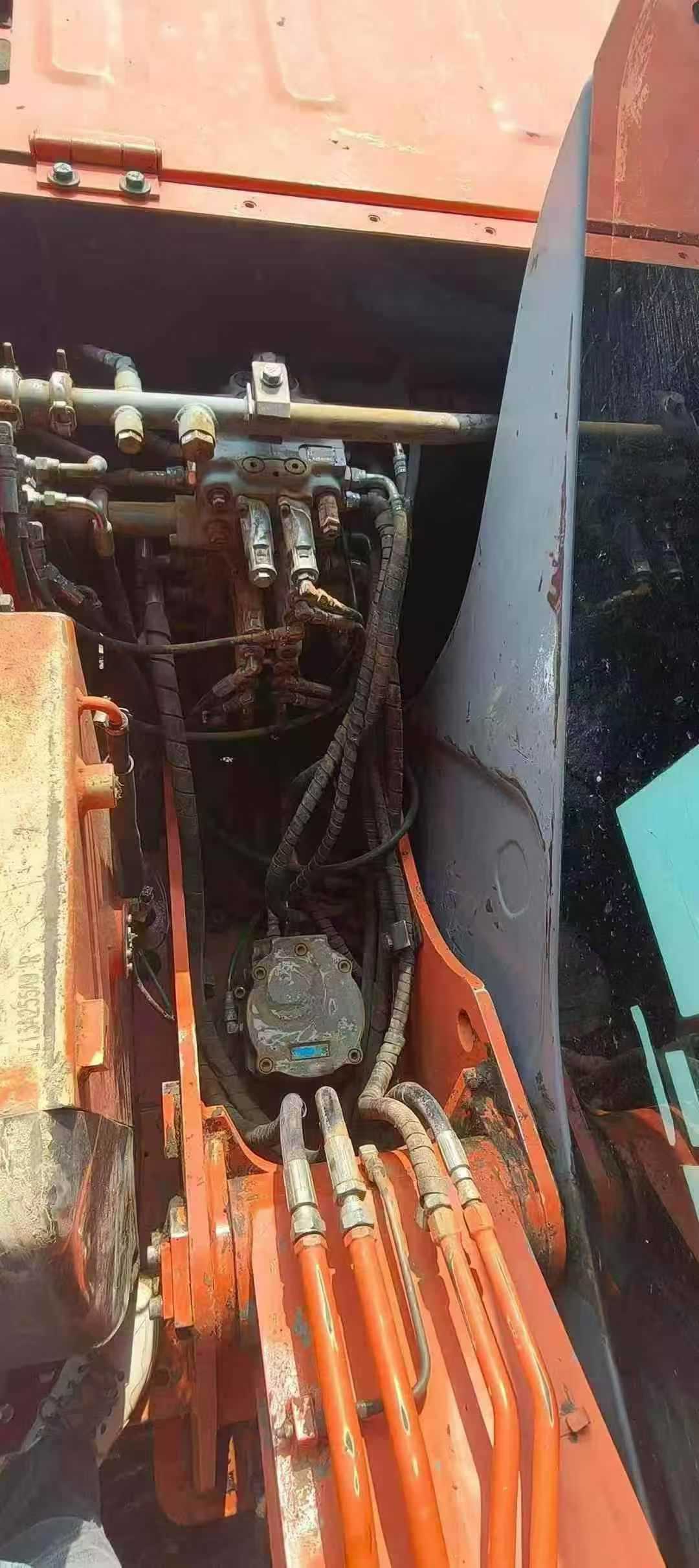 Used Hitachi ZX60 Excavator 2013 Model / 6