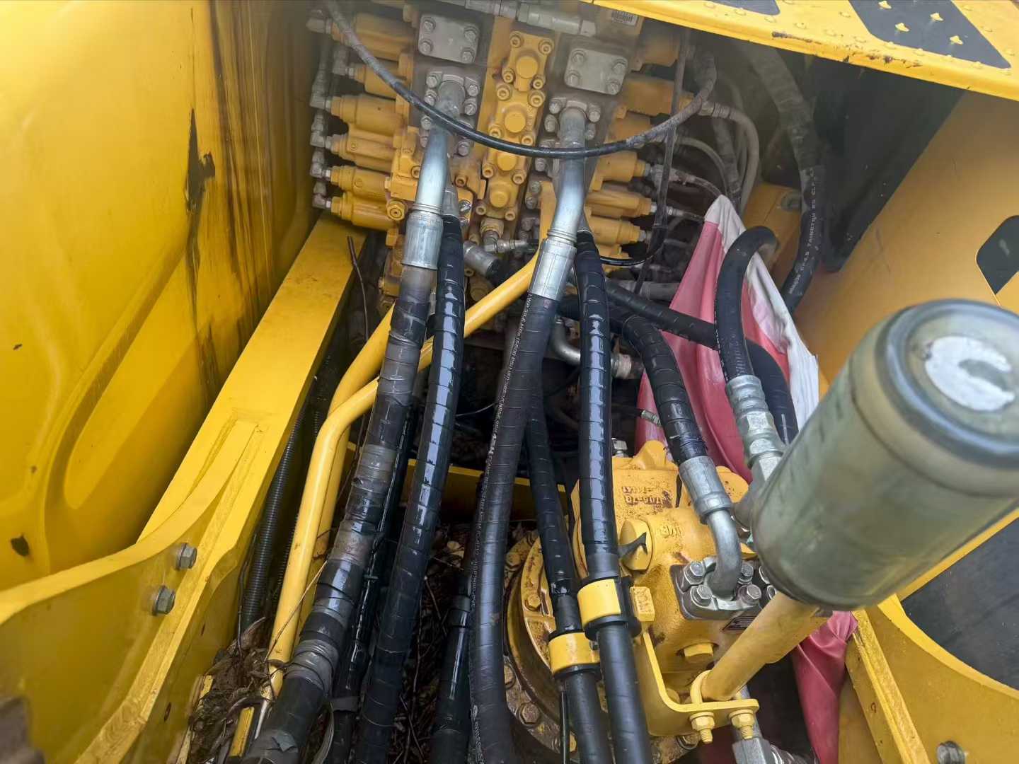 Used Komatsu HB215LC-1 Excavator 2016 Model / 2