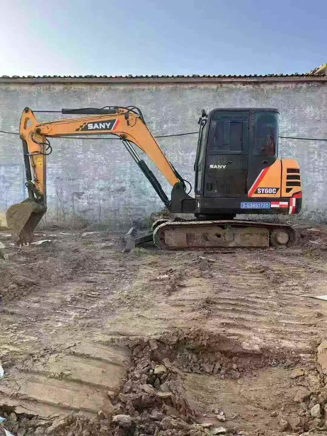 Used Sany SY60 Excavator 2016 Model / 3